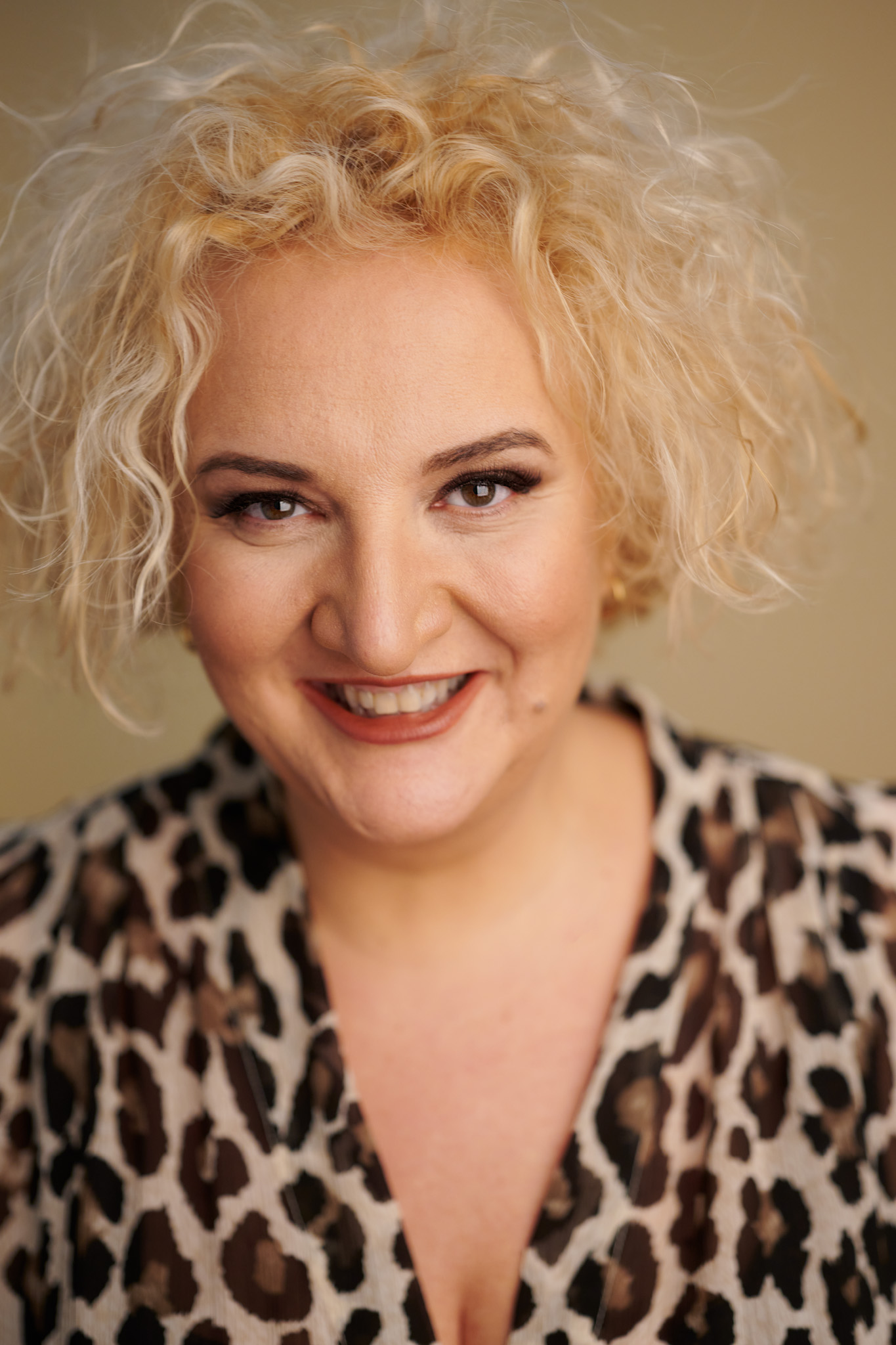 actor Maria Pia Timo large photo