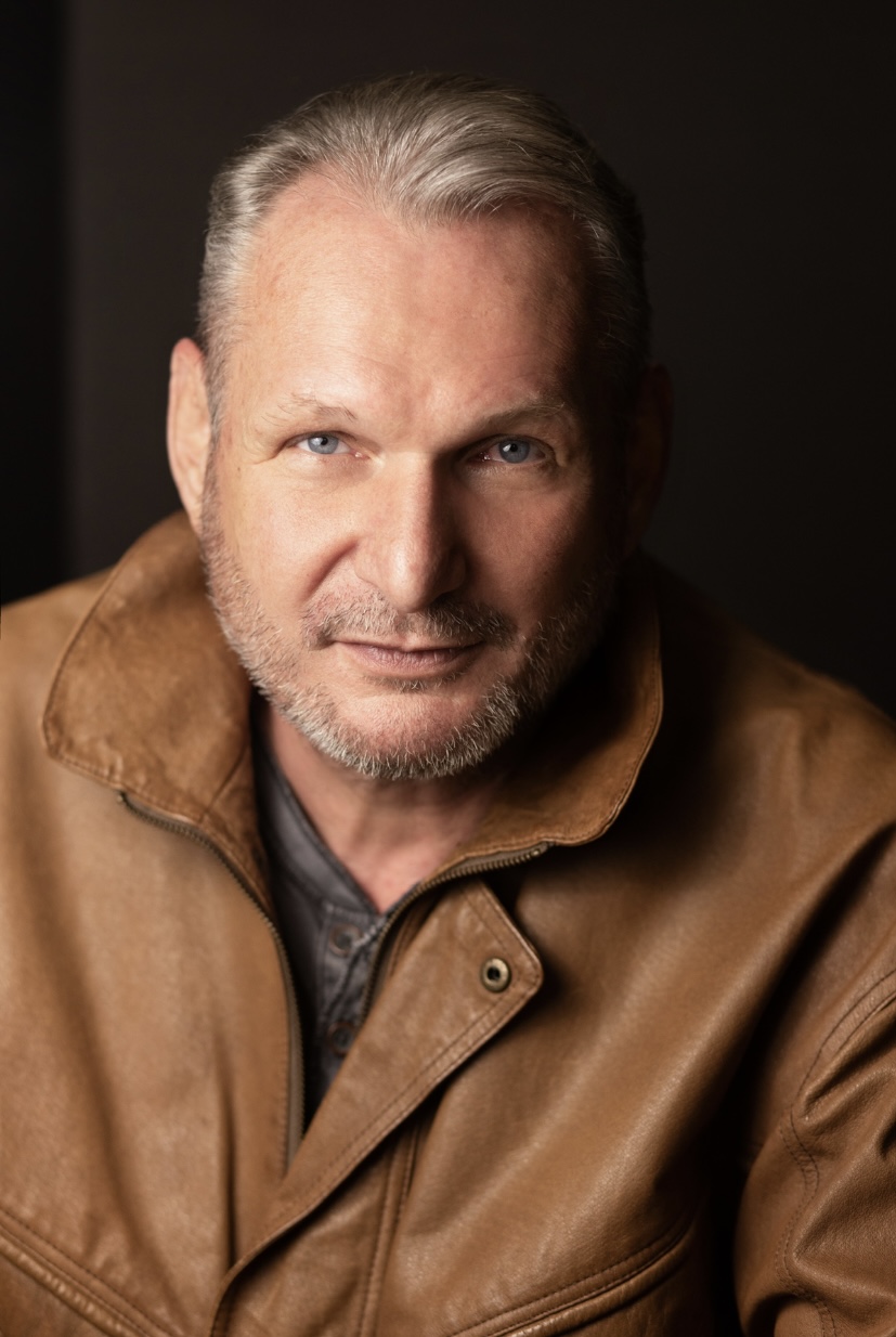 actor Marcus Rafinski large photo