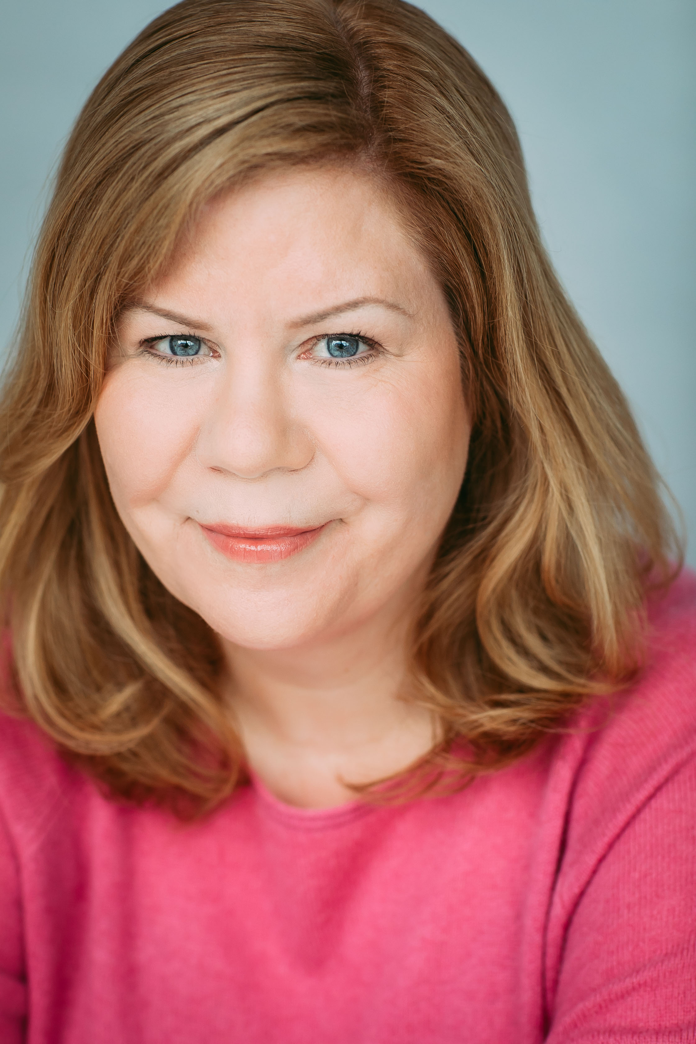 actor Lesley Mirza large photo