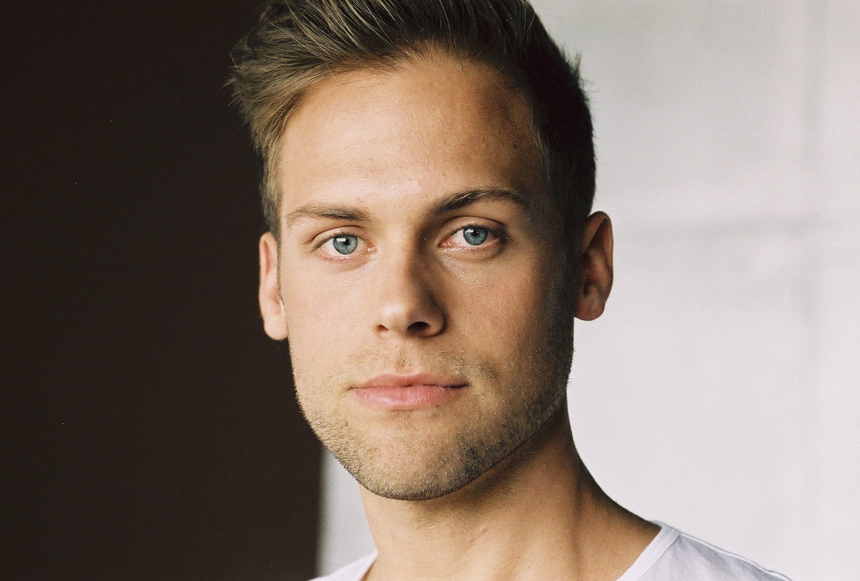 actor Jason Looney large photo