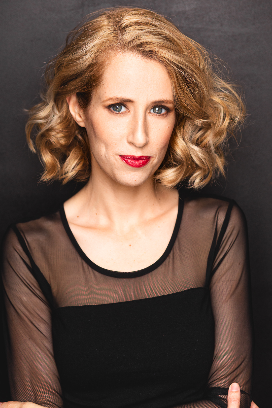 actor Michèle Kaye large photo