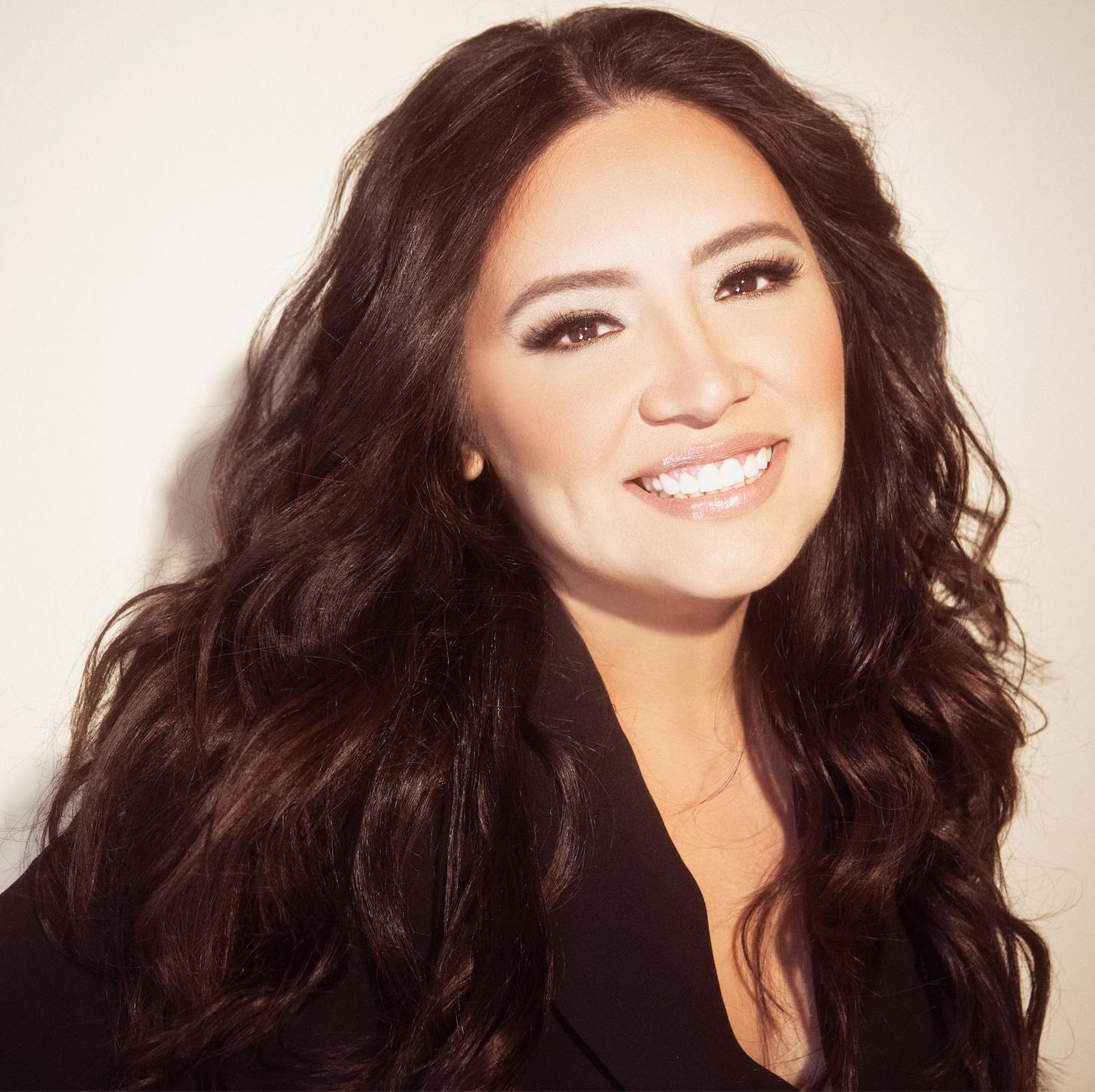 actor Cristela Alonzo large photo