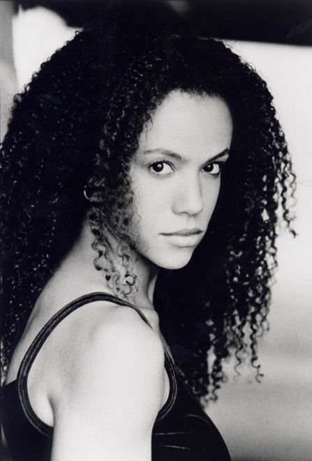 actor Lia Johnson large photo