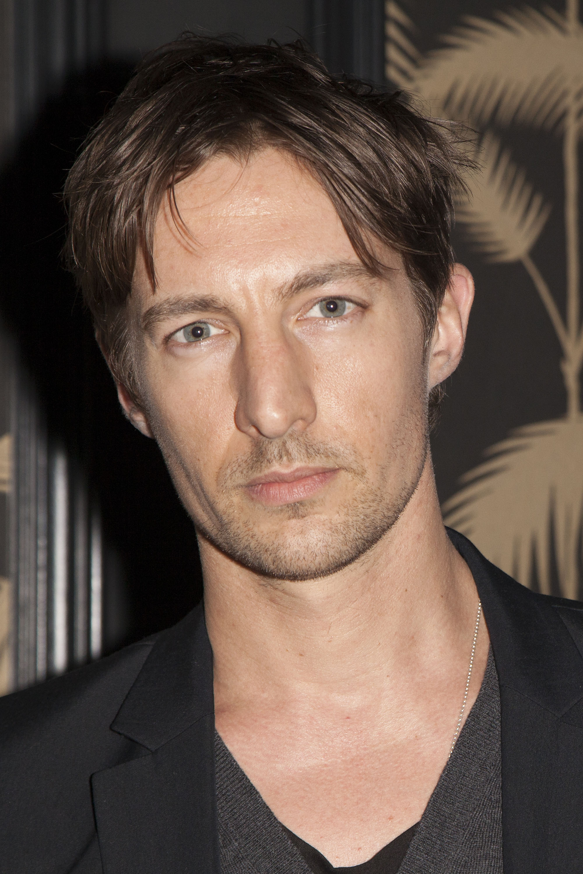 actor Benn Northover large photo