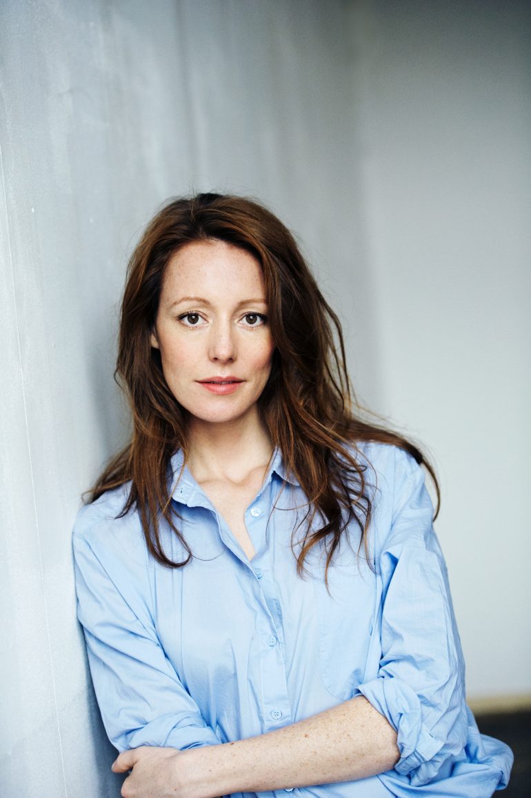 actor Lavinia Wilson large photo