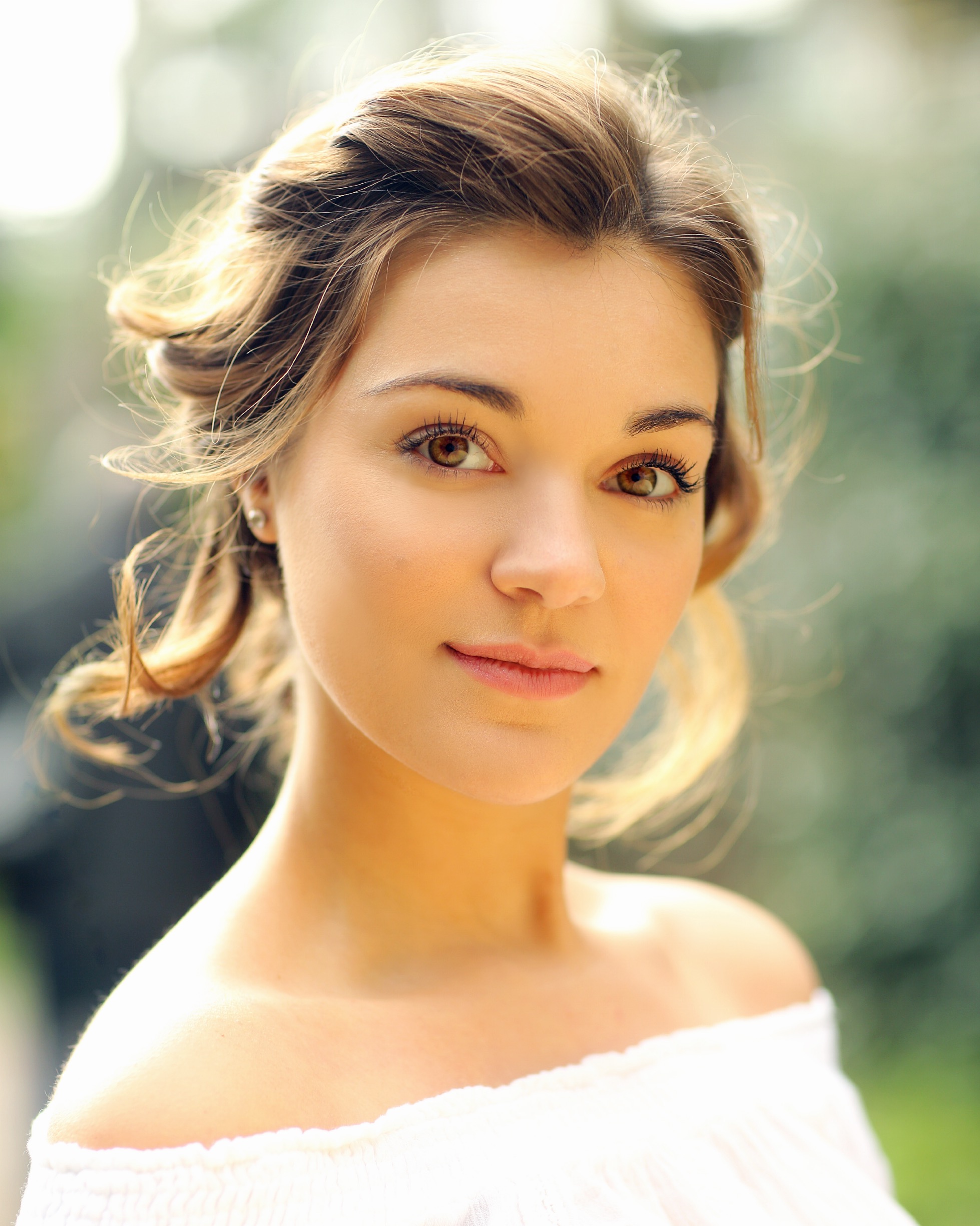 actor Mirabel Stuart large photo