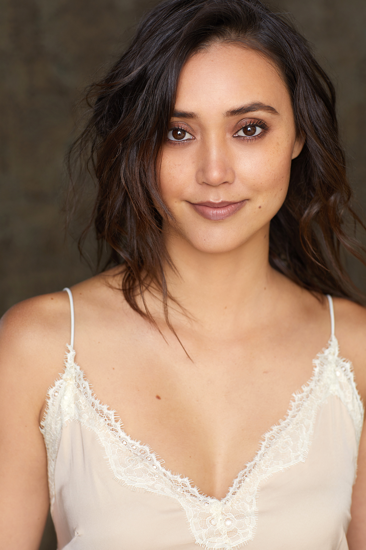actor Dia Frampton large photo