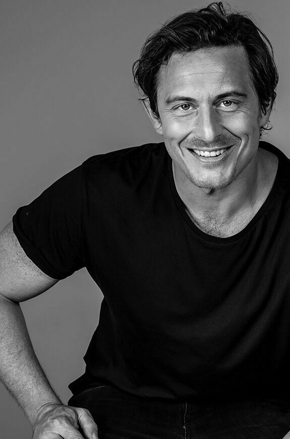 actor Martin Munro large photo