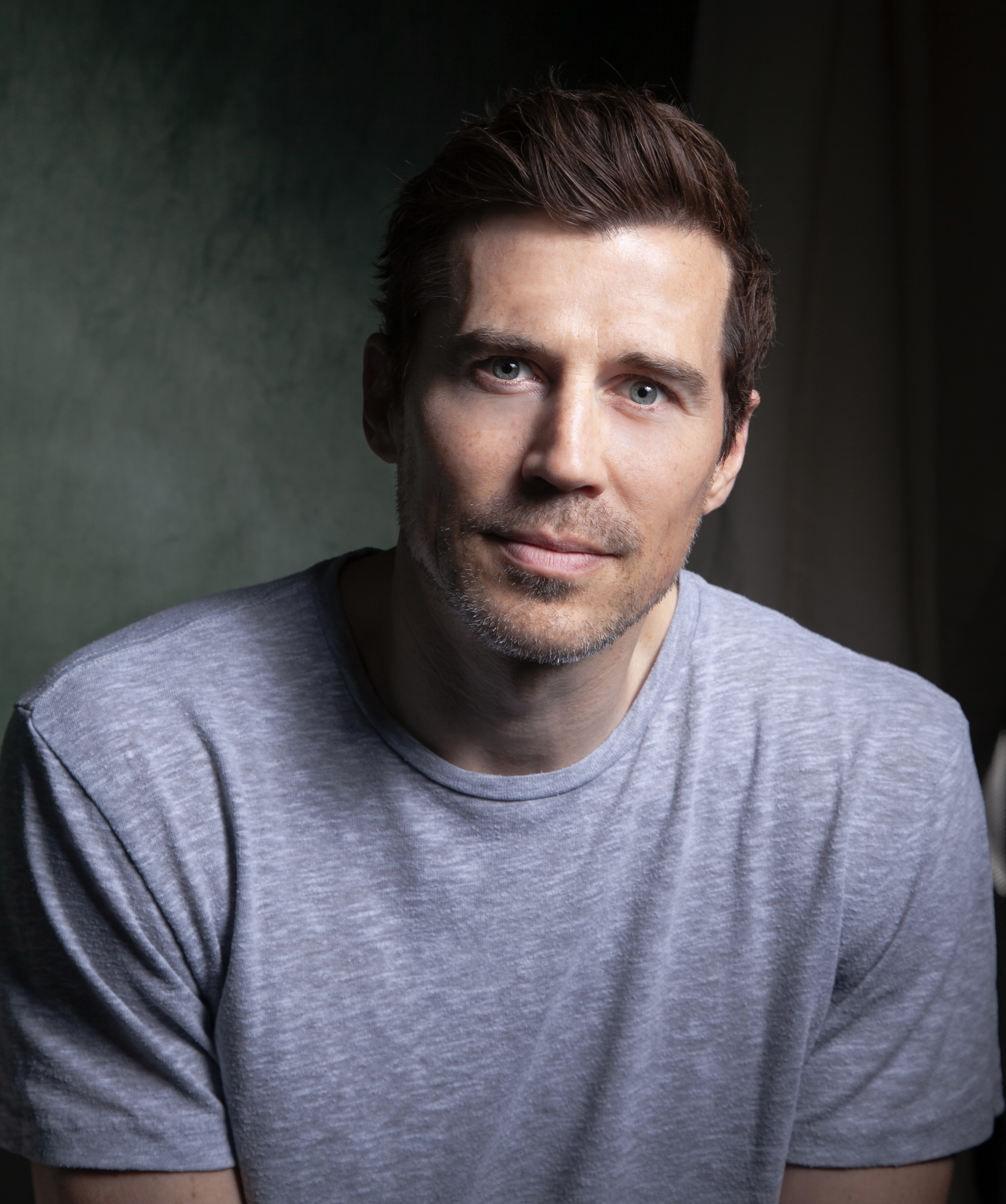 actor Josh Burdett large photo