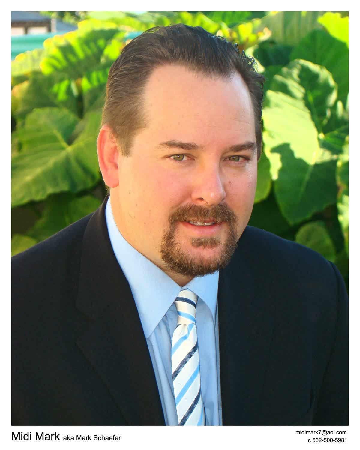 actor Mark Schaefer large photo