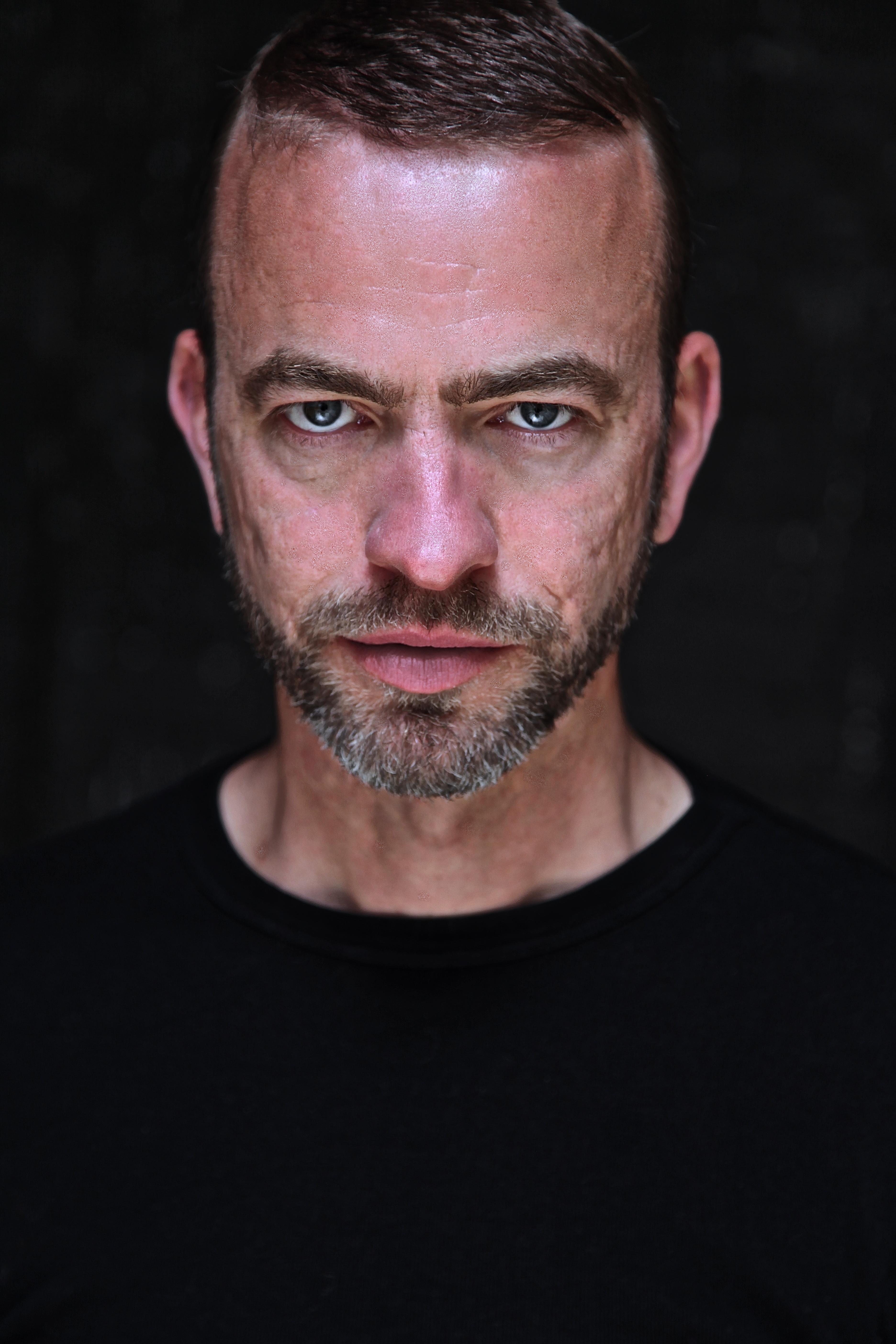 actor Thomas Thoroe large photo