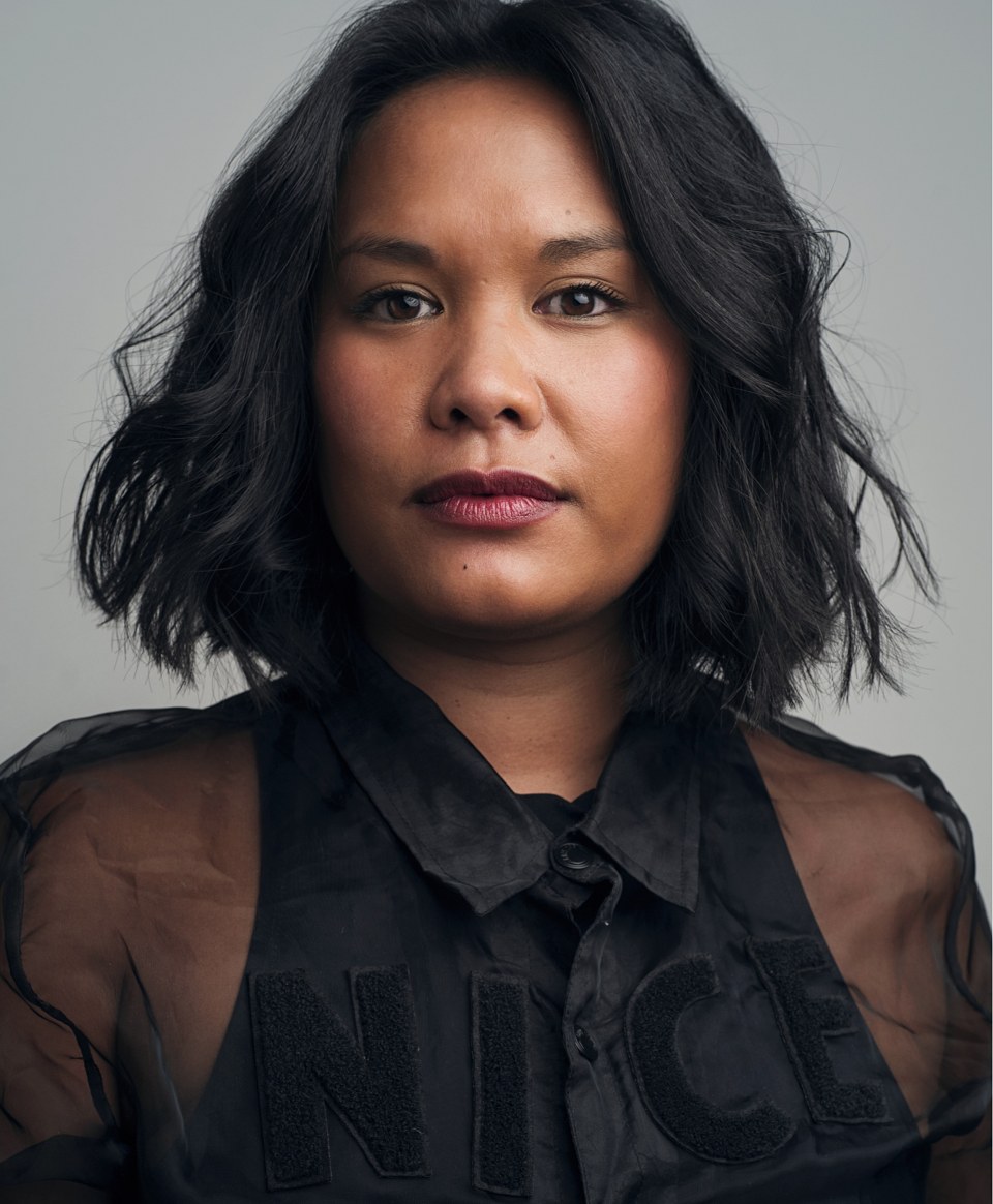 actor Anjelica Serra large photo