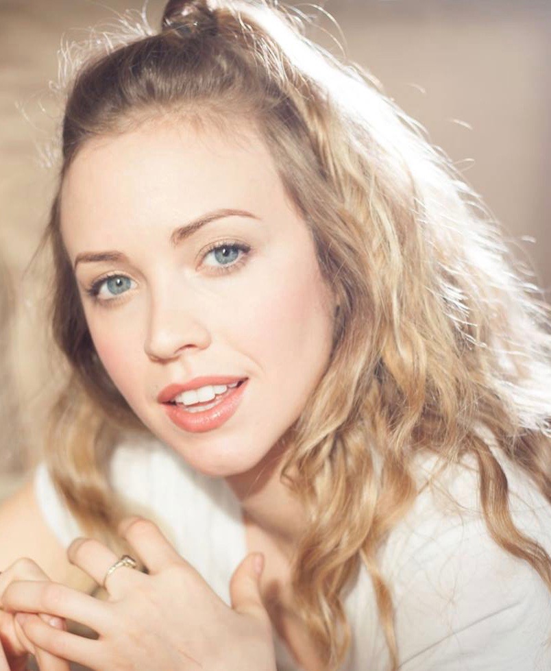 actor Cat Alter large photo