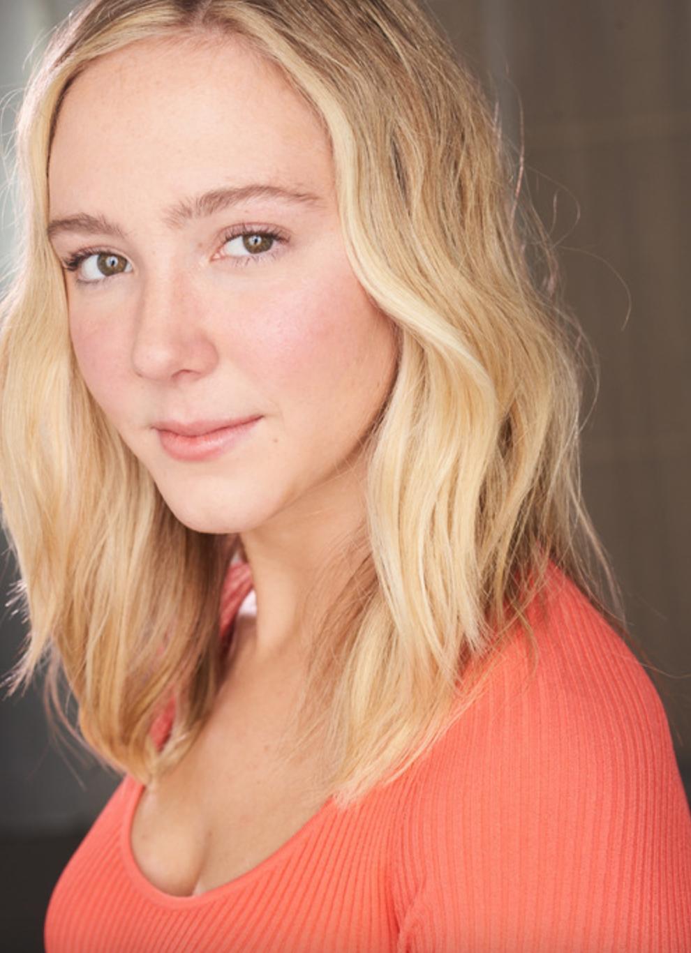 actor Lydia Styslinger large photo