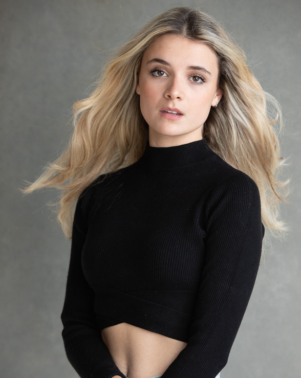 actor Devin Cecchetto large photo