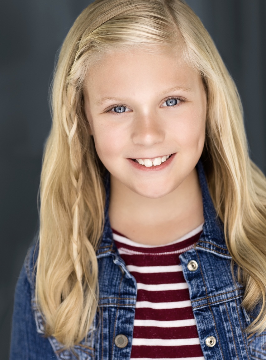 actor Adeline Kerns large photo