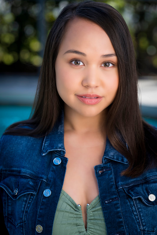 actor Jasmine Forsberg large photo