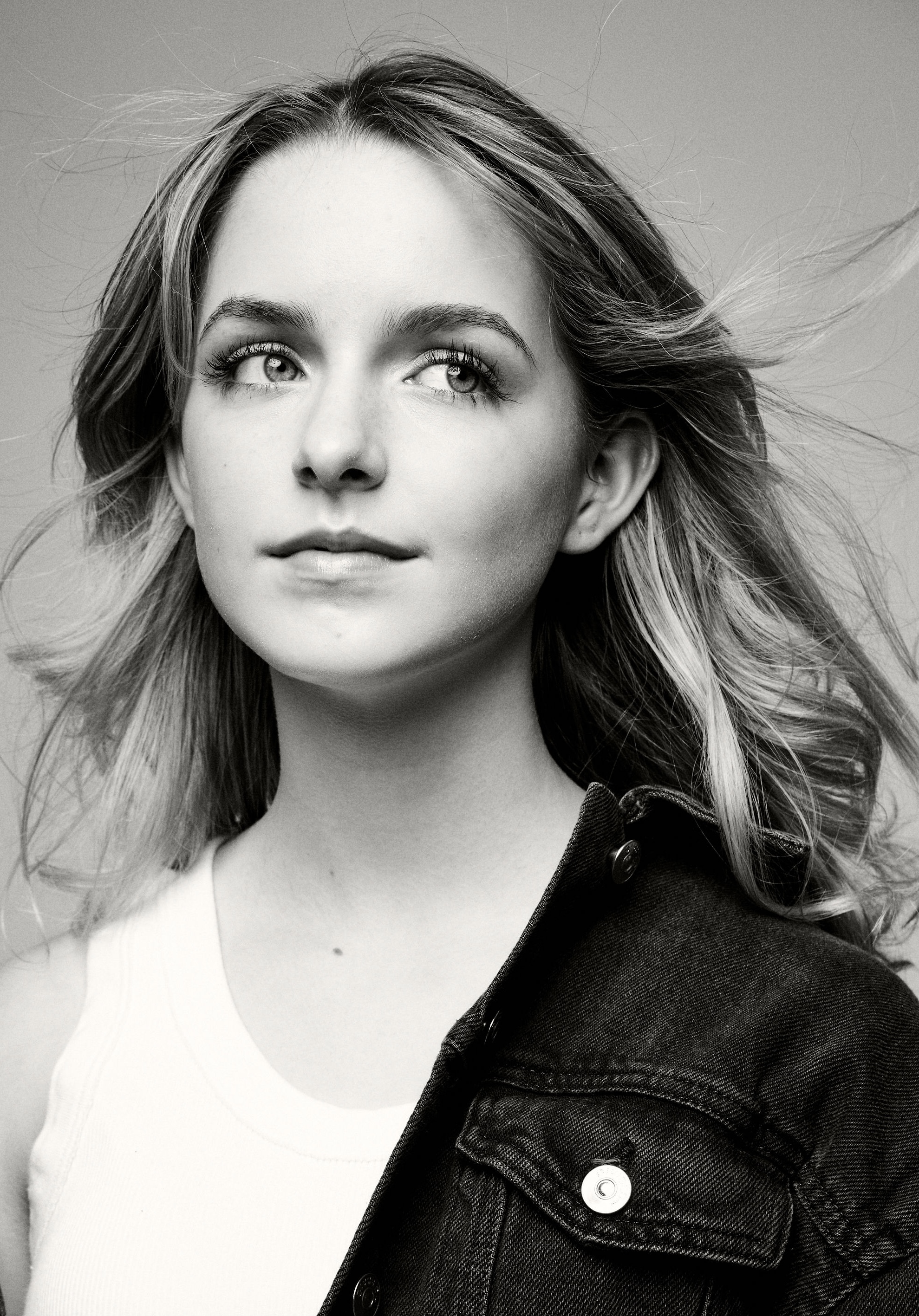 actor Mckenna Grace large photo