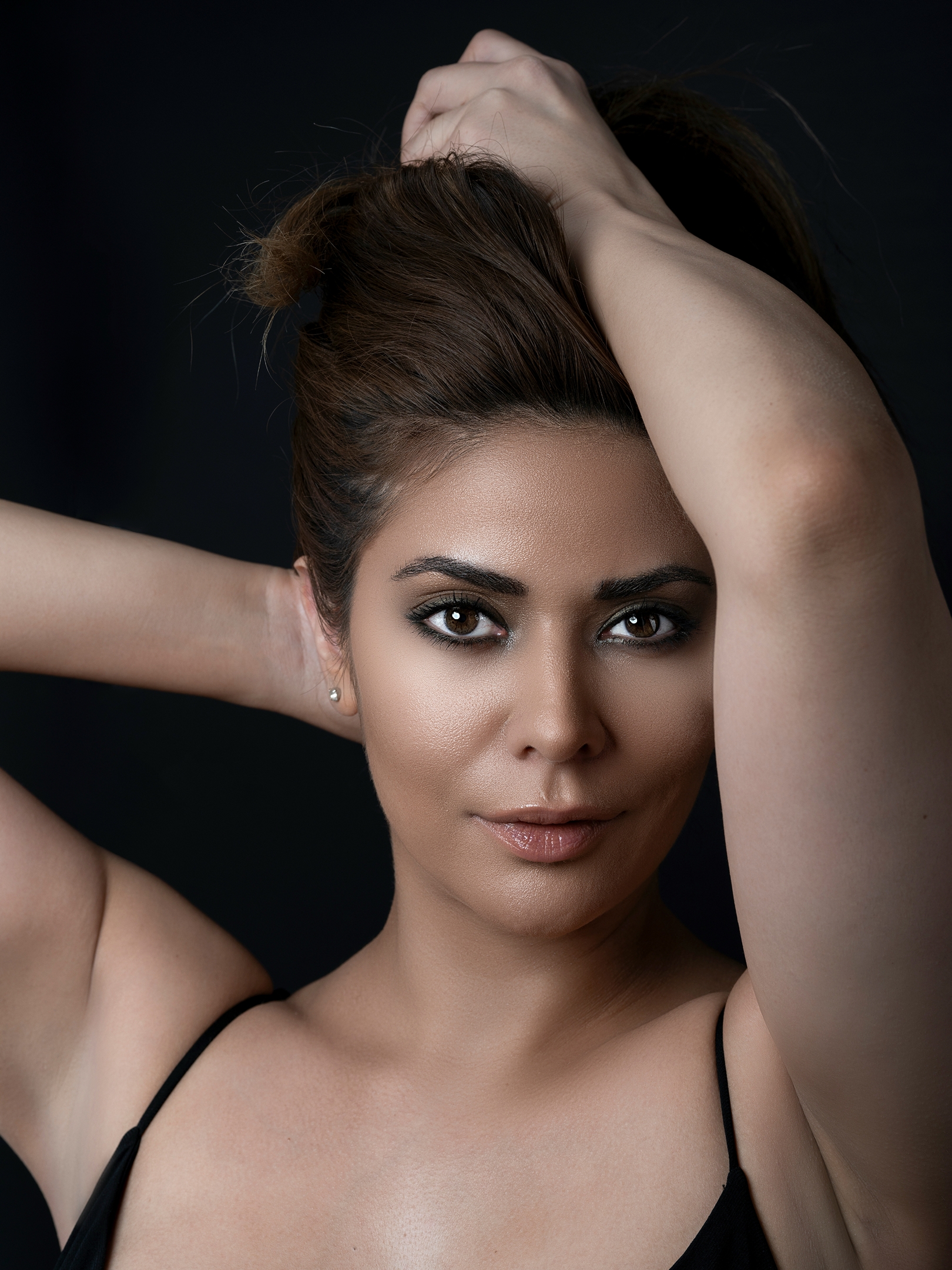 actor Golsa Sarabi large photo