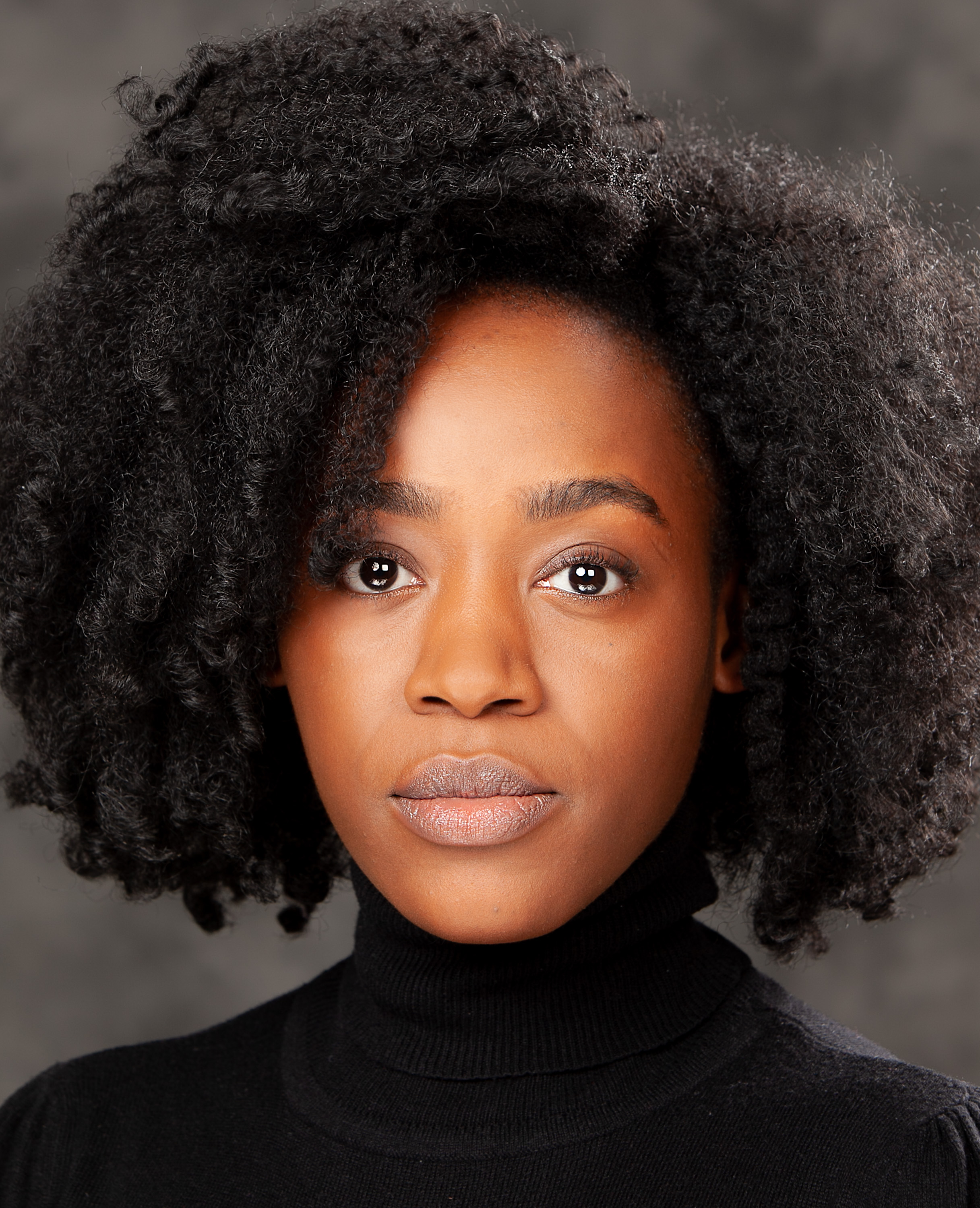 actor Robinah Kironde large photo