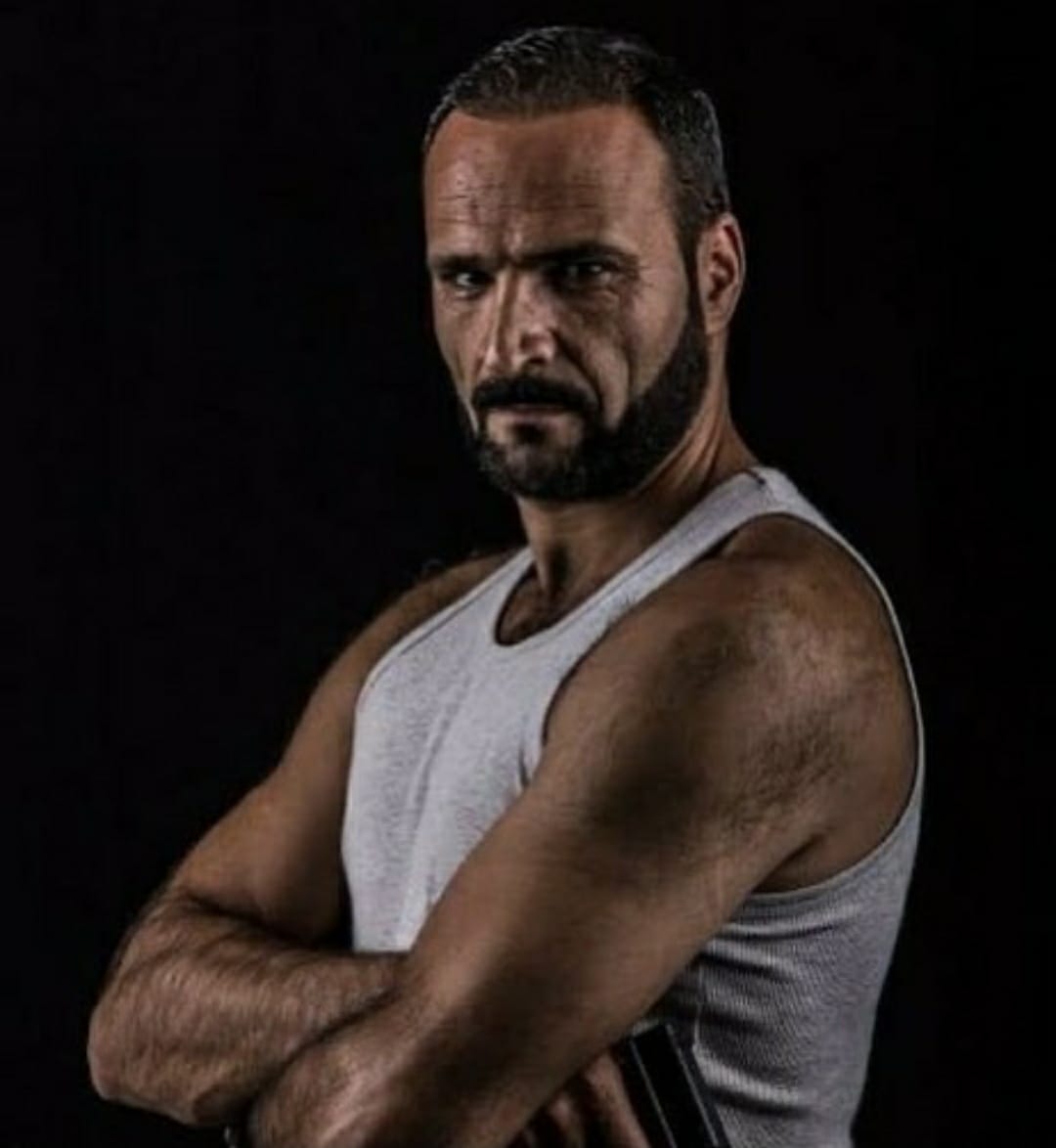 actor Babrak Akbari large photo