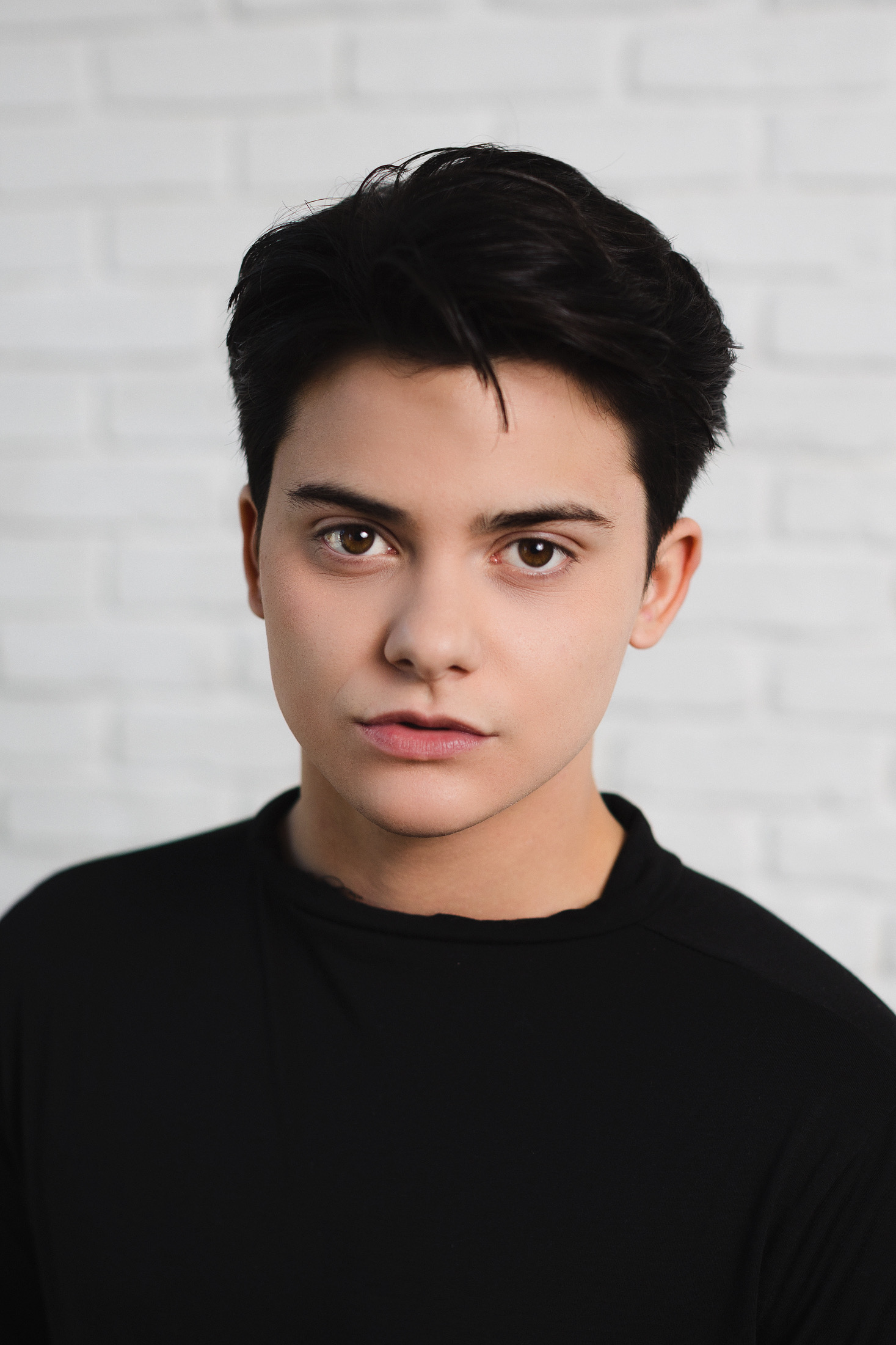 actor Tyler DiChiara large photo