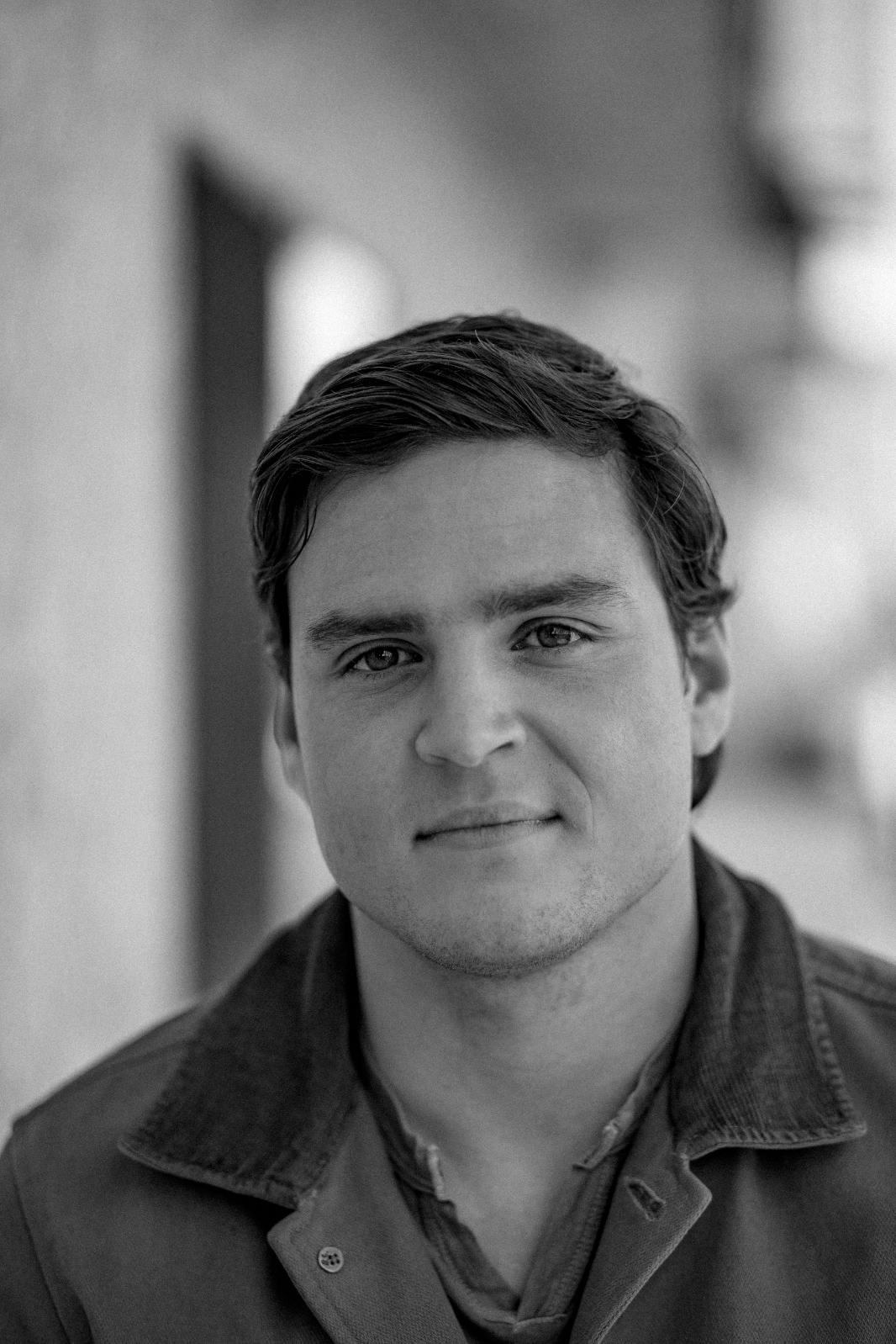 actor Luke Lenza large photo