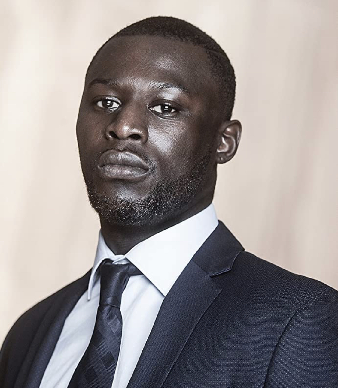 actor Dennis Nimoh Jr. large photo