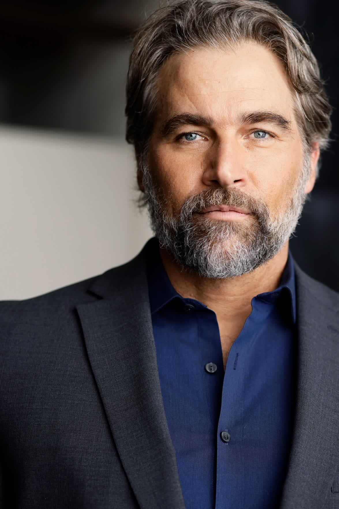 actor Robb Derringer large photo