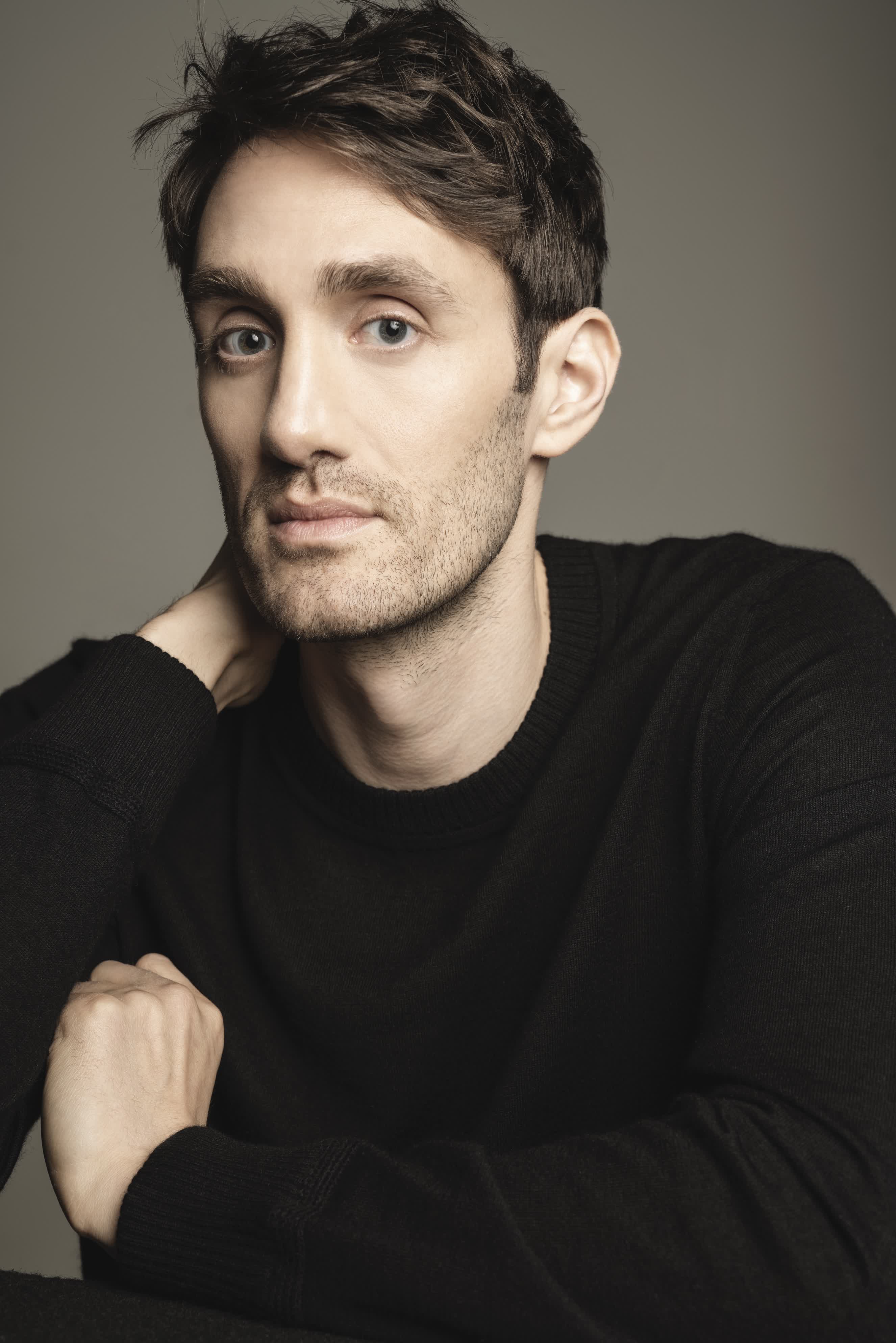 actor Ben Chase large photo