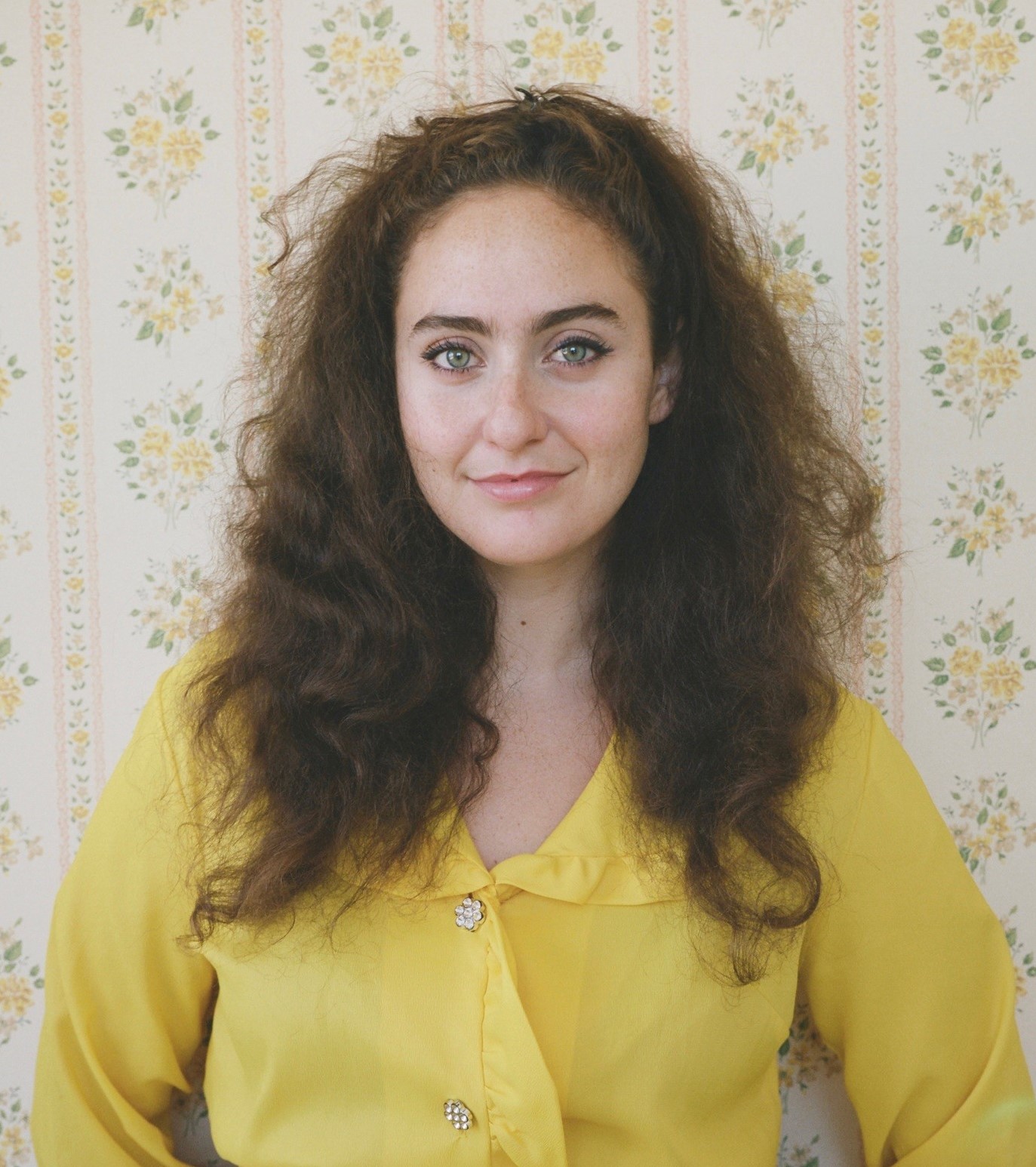 actor Catherine Cohen large photo