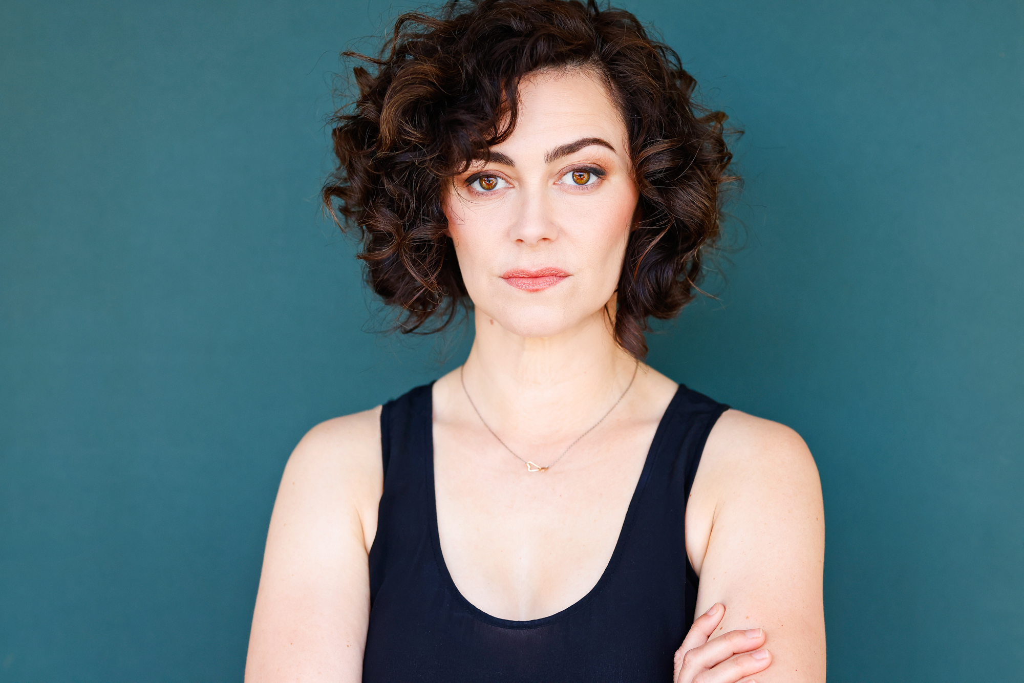 actor Amanda Troop large photo