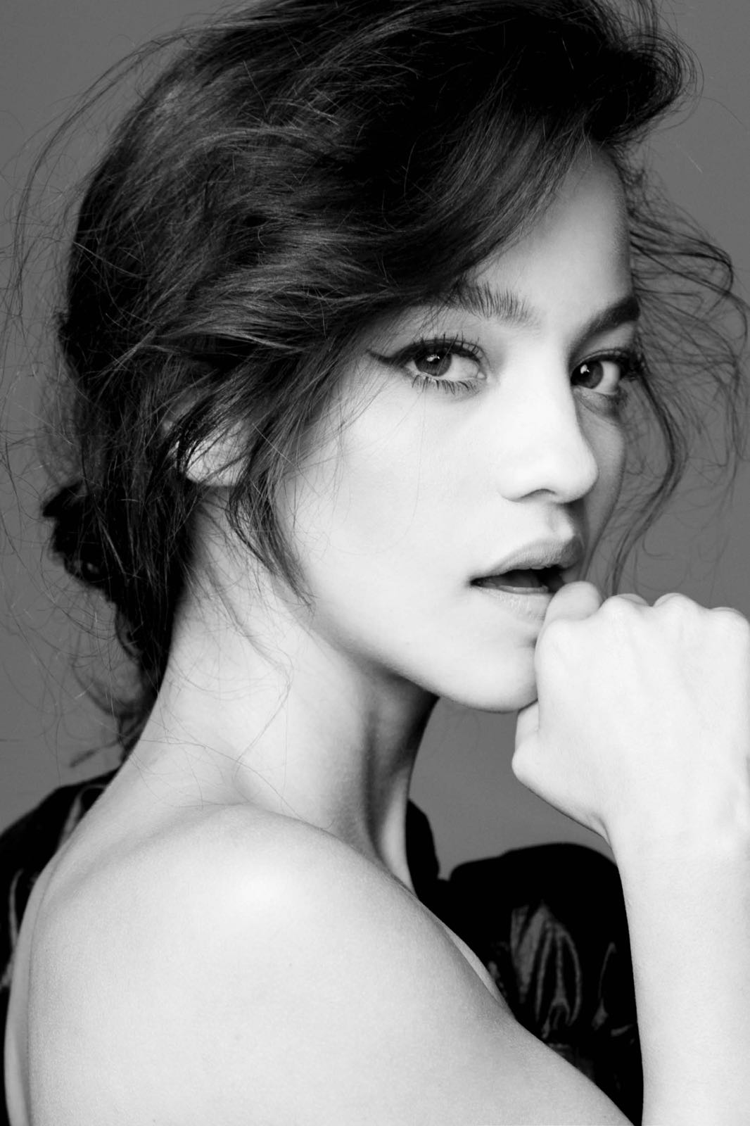 actor Natalia Reyes large photo