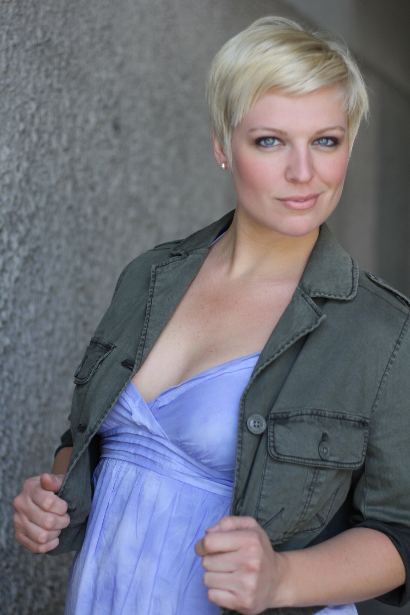 actor Alyssa Ryan large photo