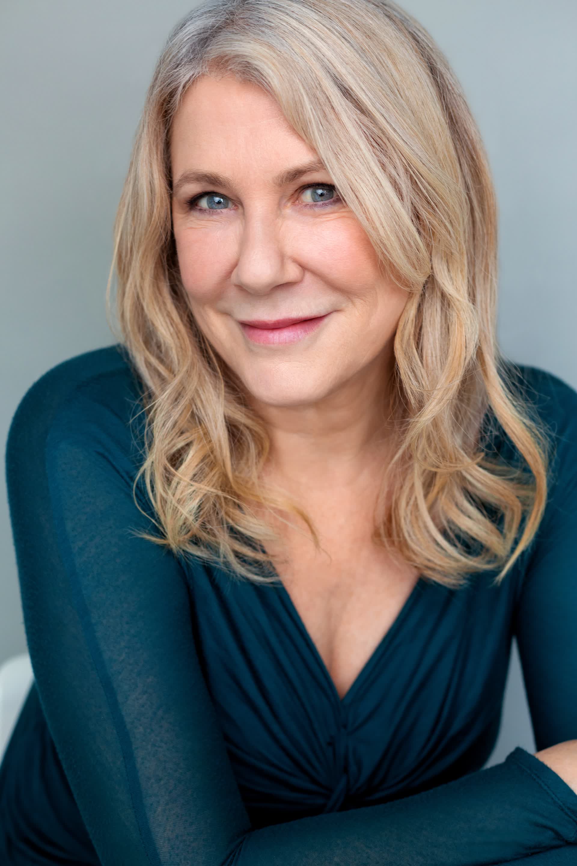 actor Deborah Finkel large photo