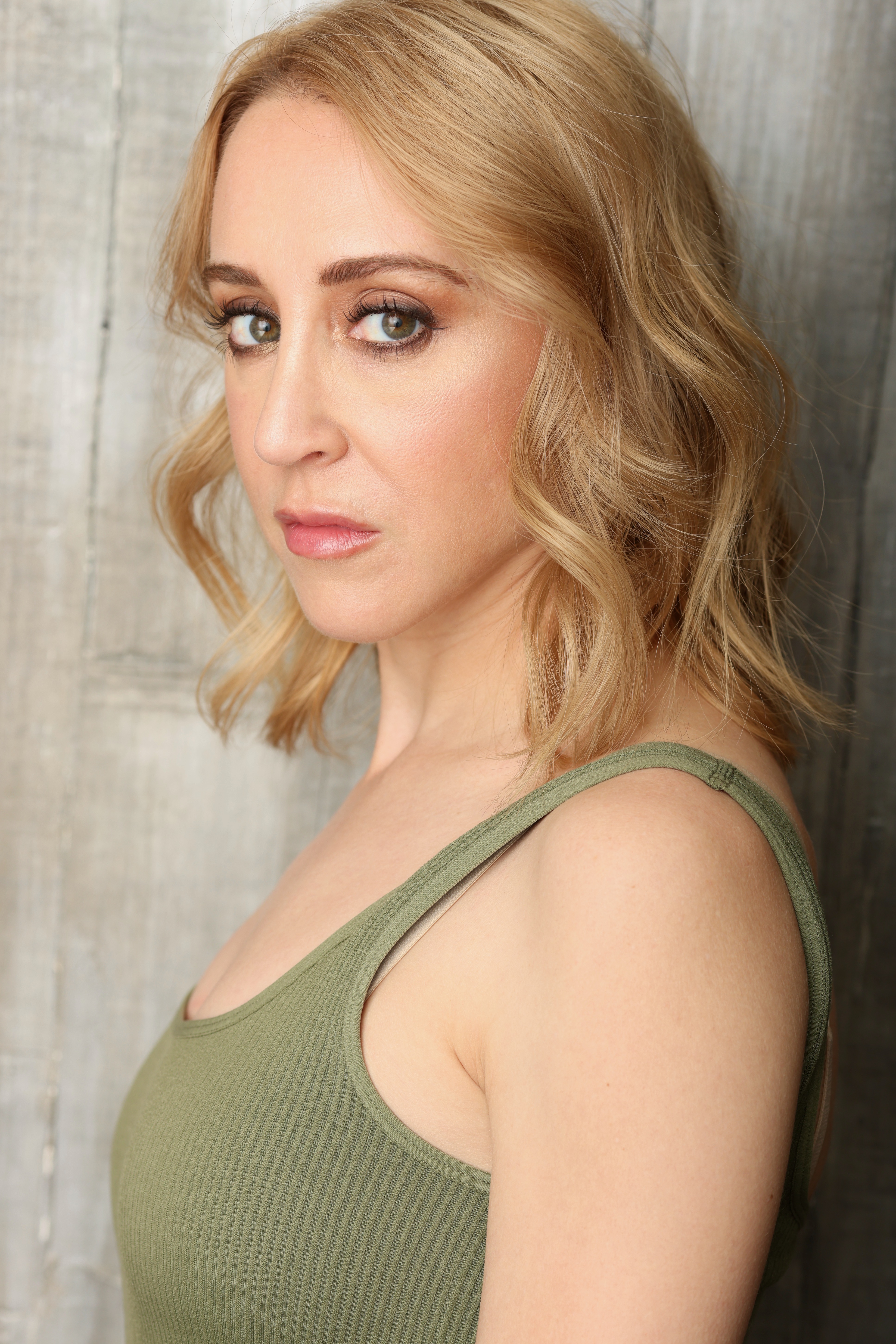 actor Lindsay Seim large photo