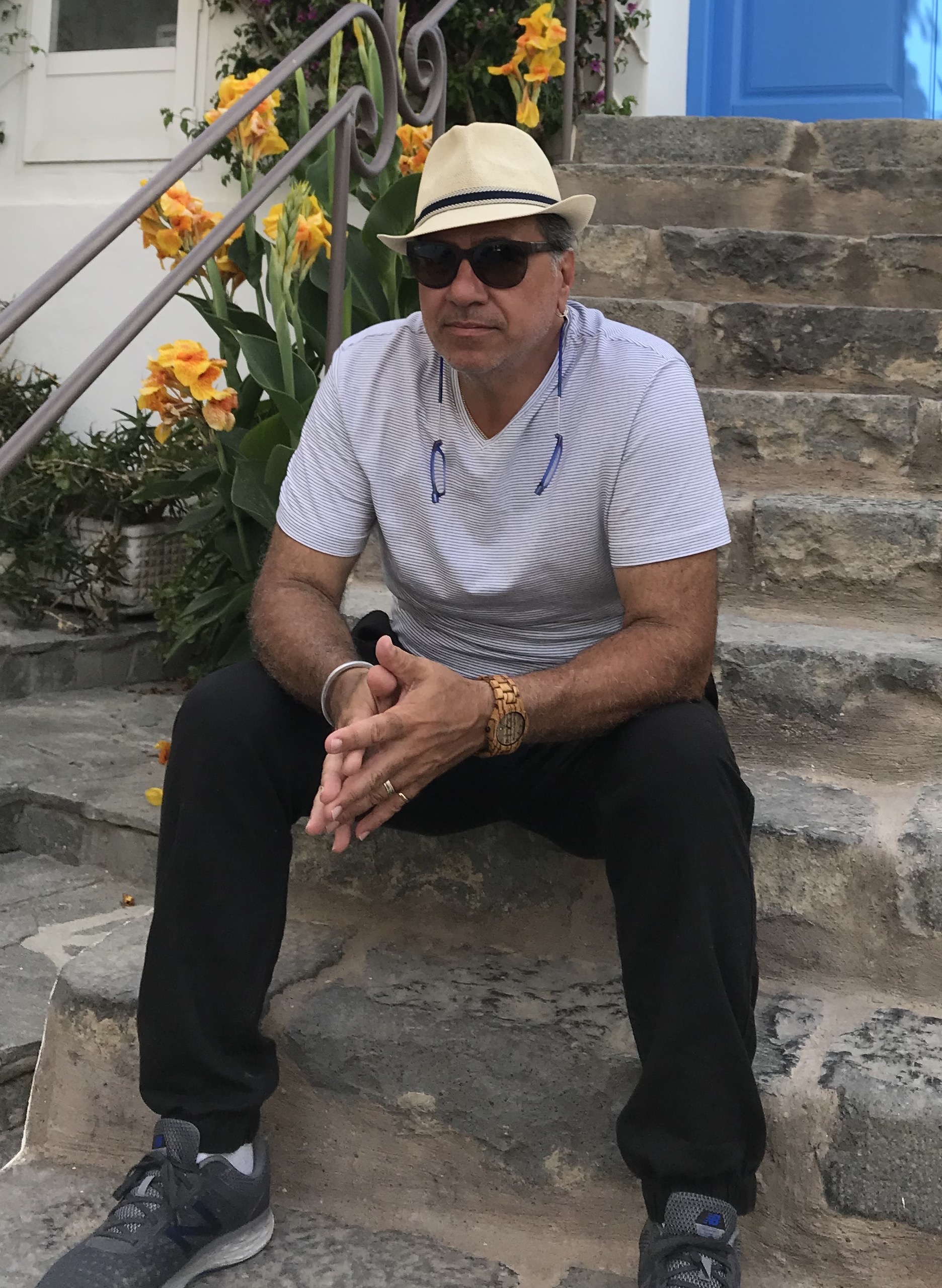 actor Peter Cordova large photo