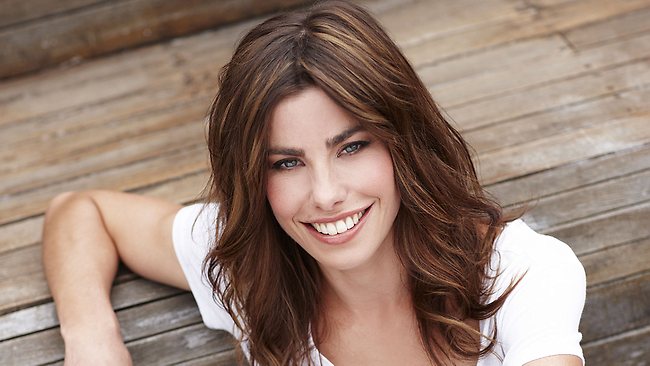 actor Brooke Satchwell large photo