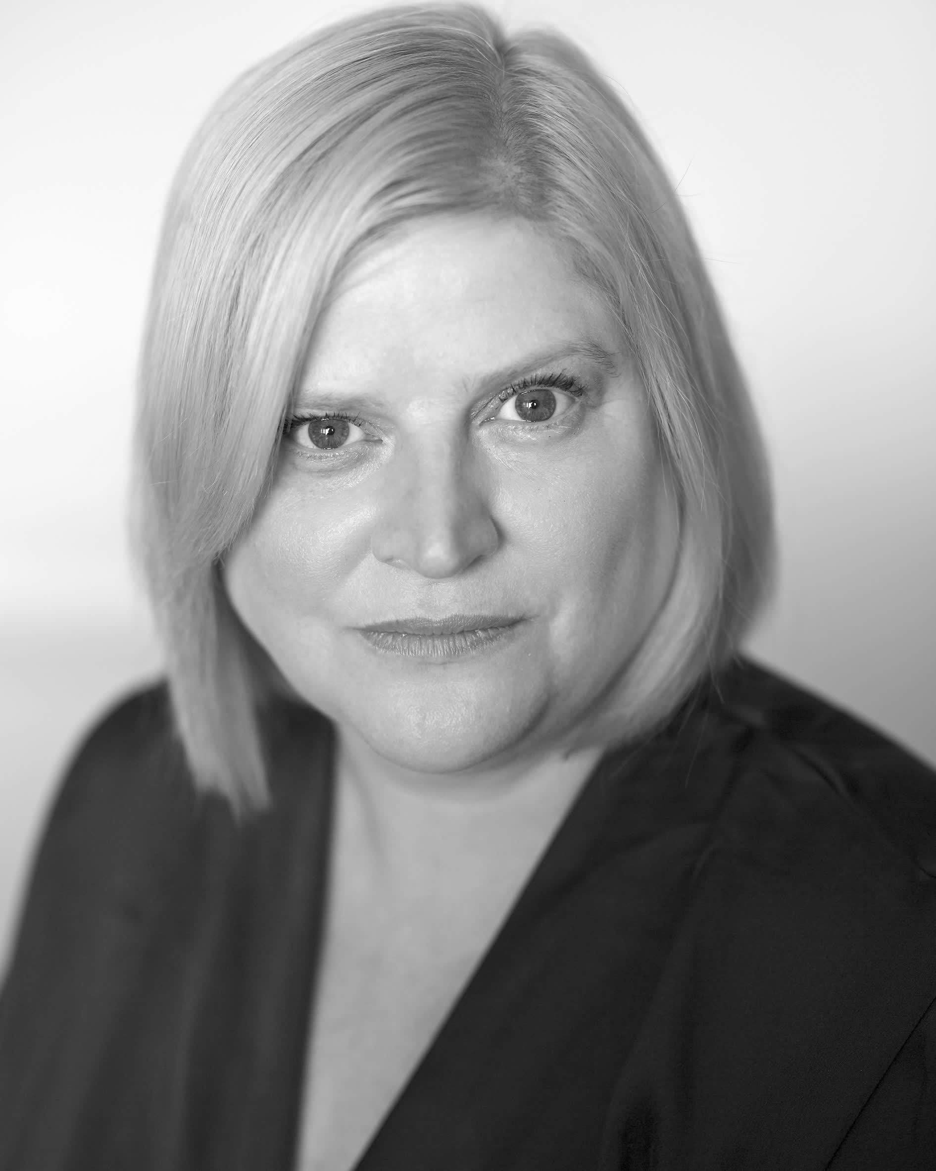 actor Hazel Beattie large photo