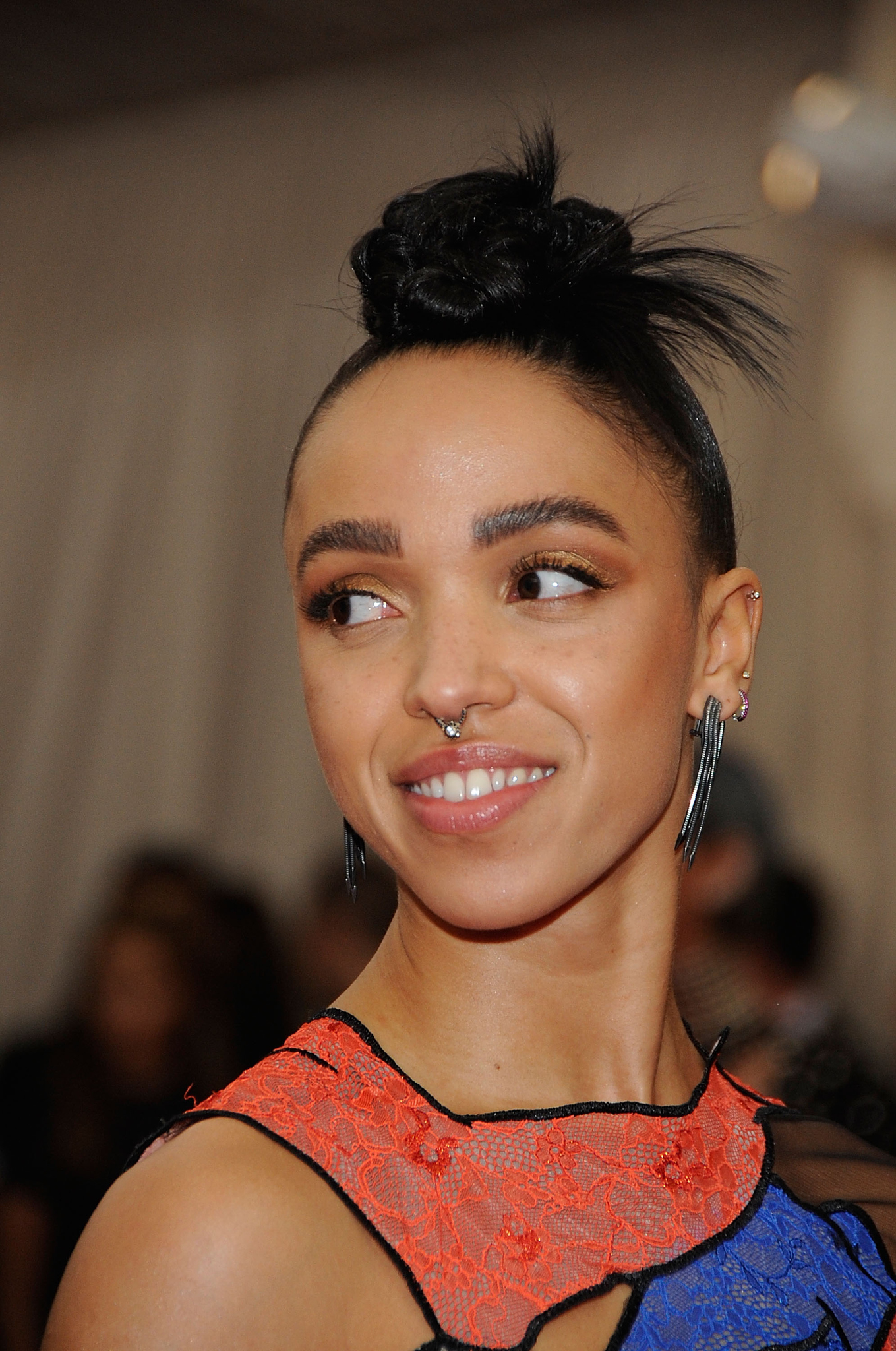 actor FKA Twigs large photo