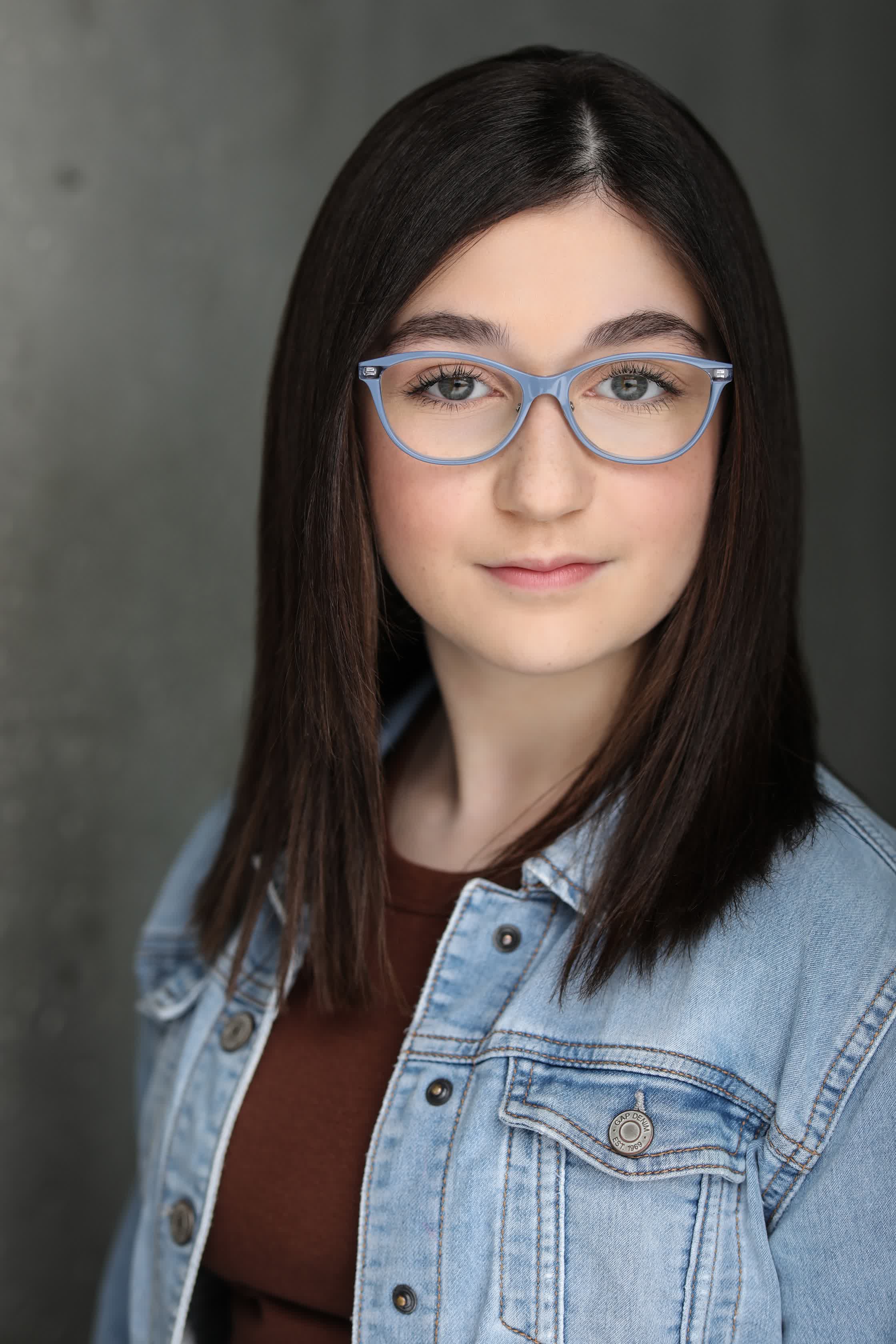 actor Lia Frankland large photo