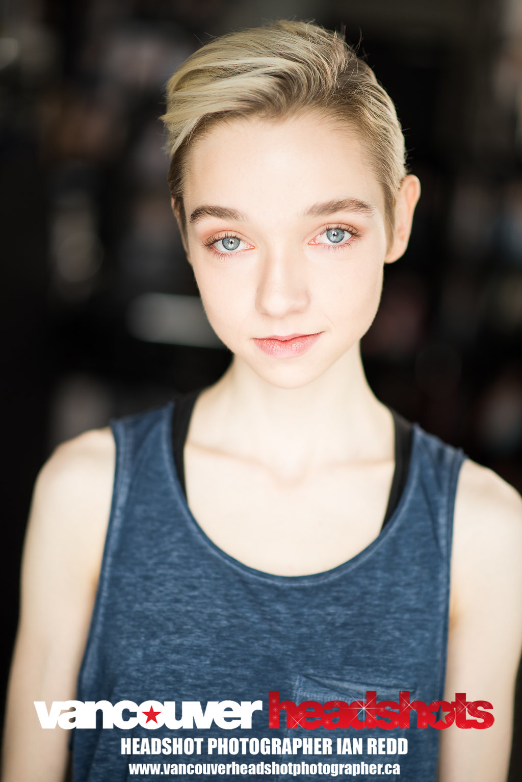 actor Julia Sarah Stone large photo