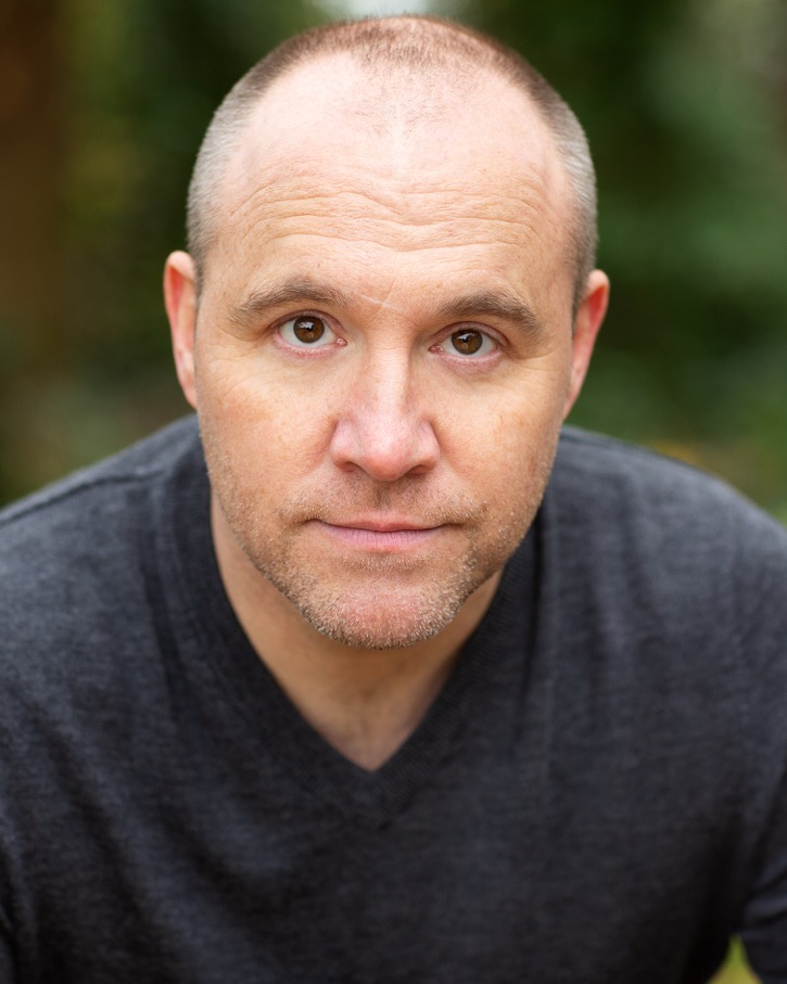 actor Christopher Pizzey large photo