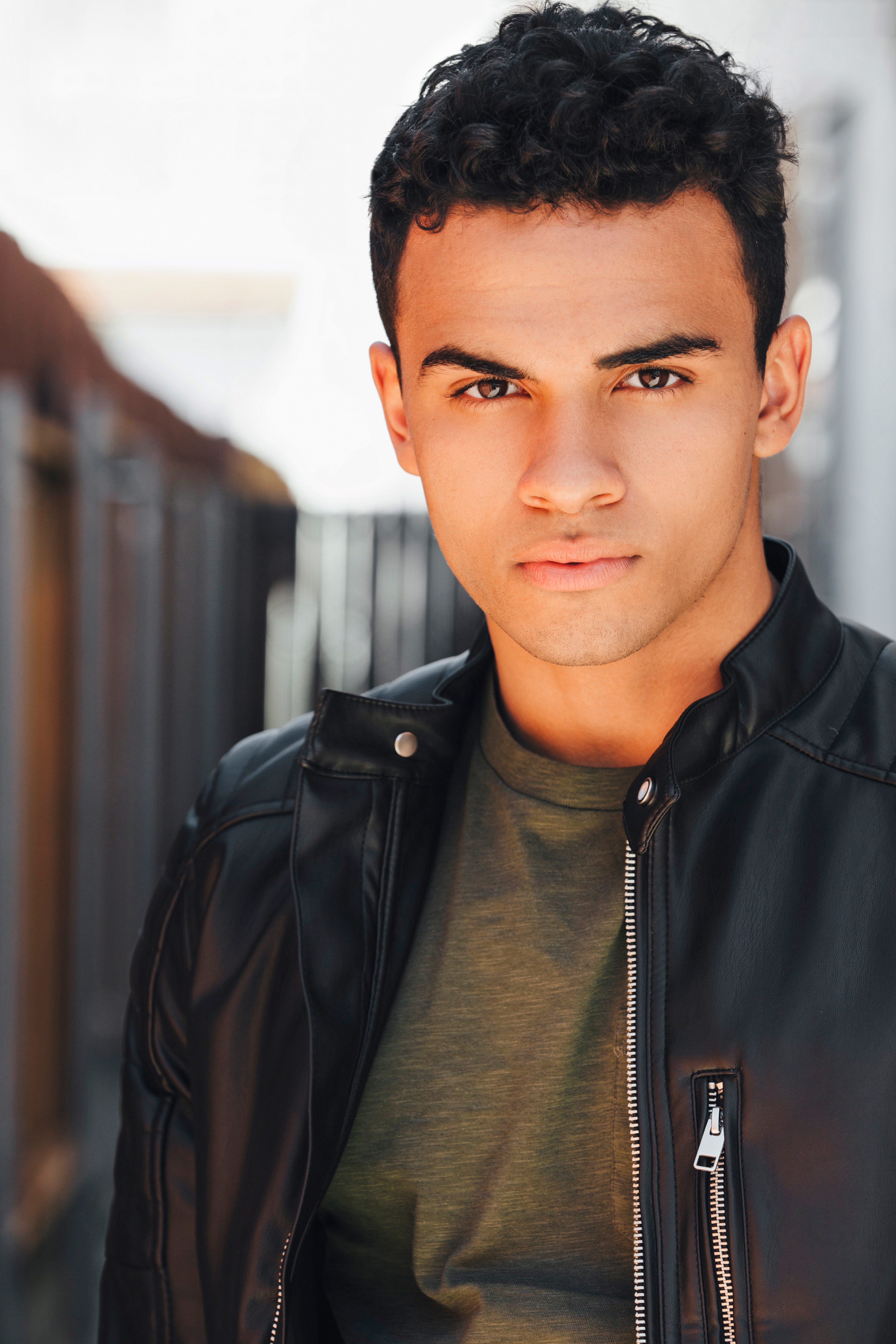 actor Colin McCalla large photo