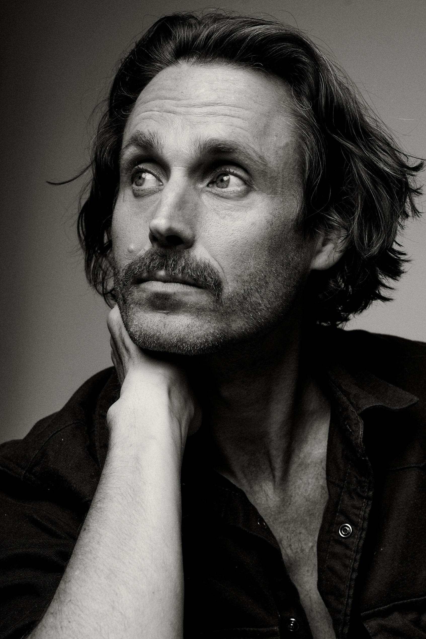 actor Hans Christopher large photo