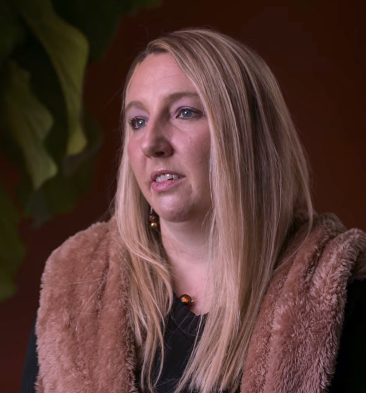 actor Julie Harmon large photo