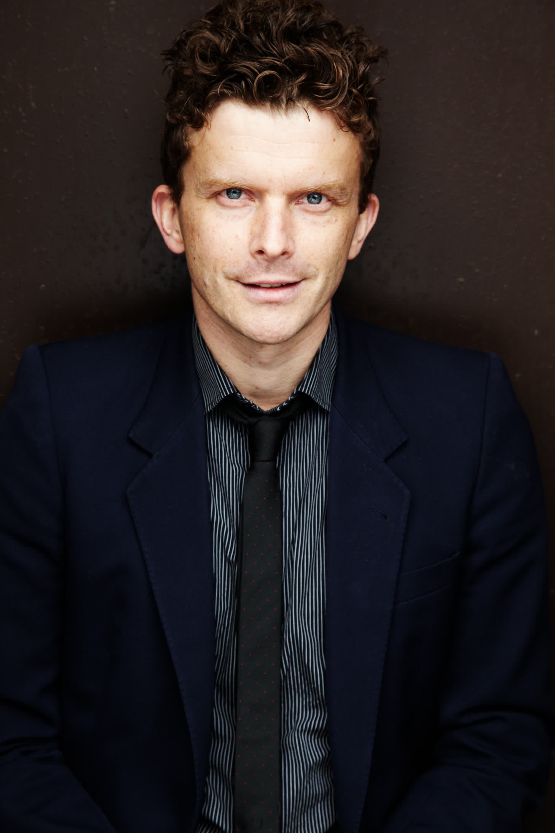 actor Leon Ford large photo