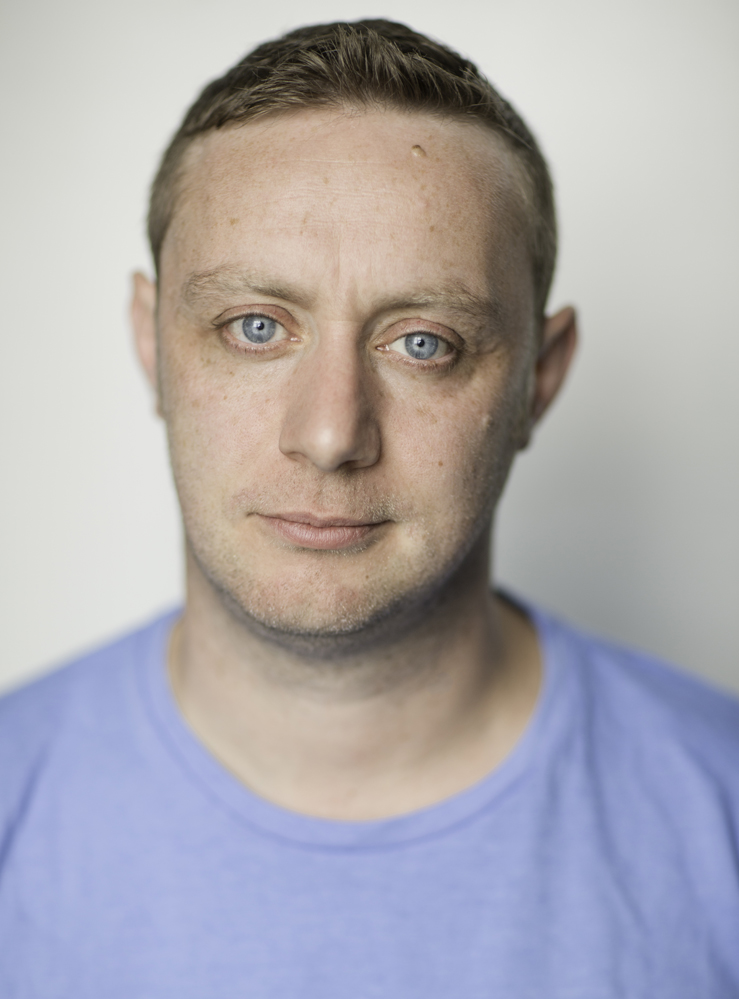 actor Phil Deguara large photo