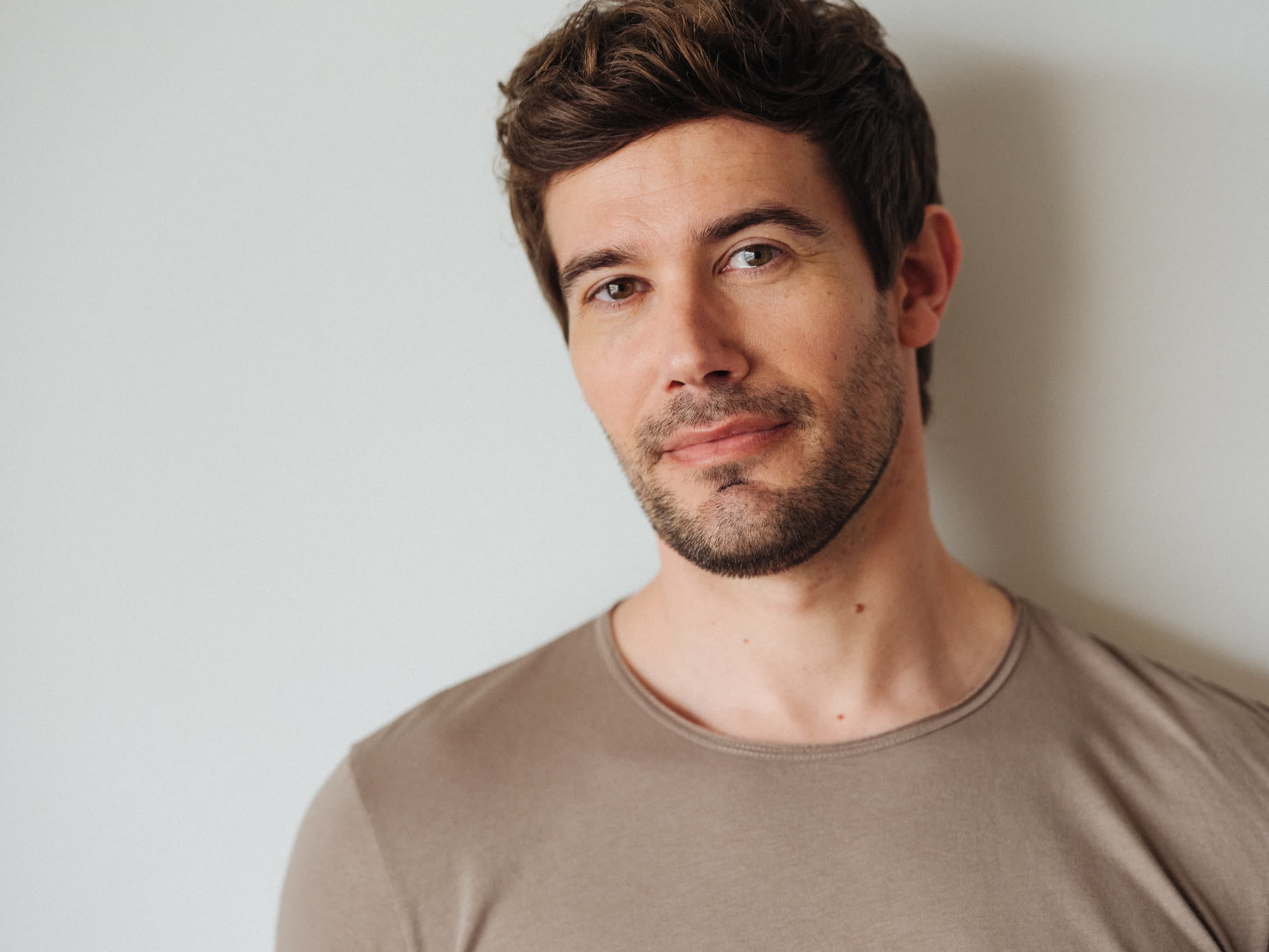 actor Cayleb Long large photo