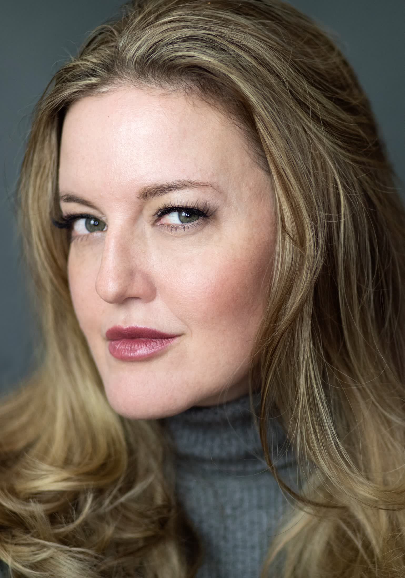 actor Jennifer Simard large photo